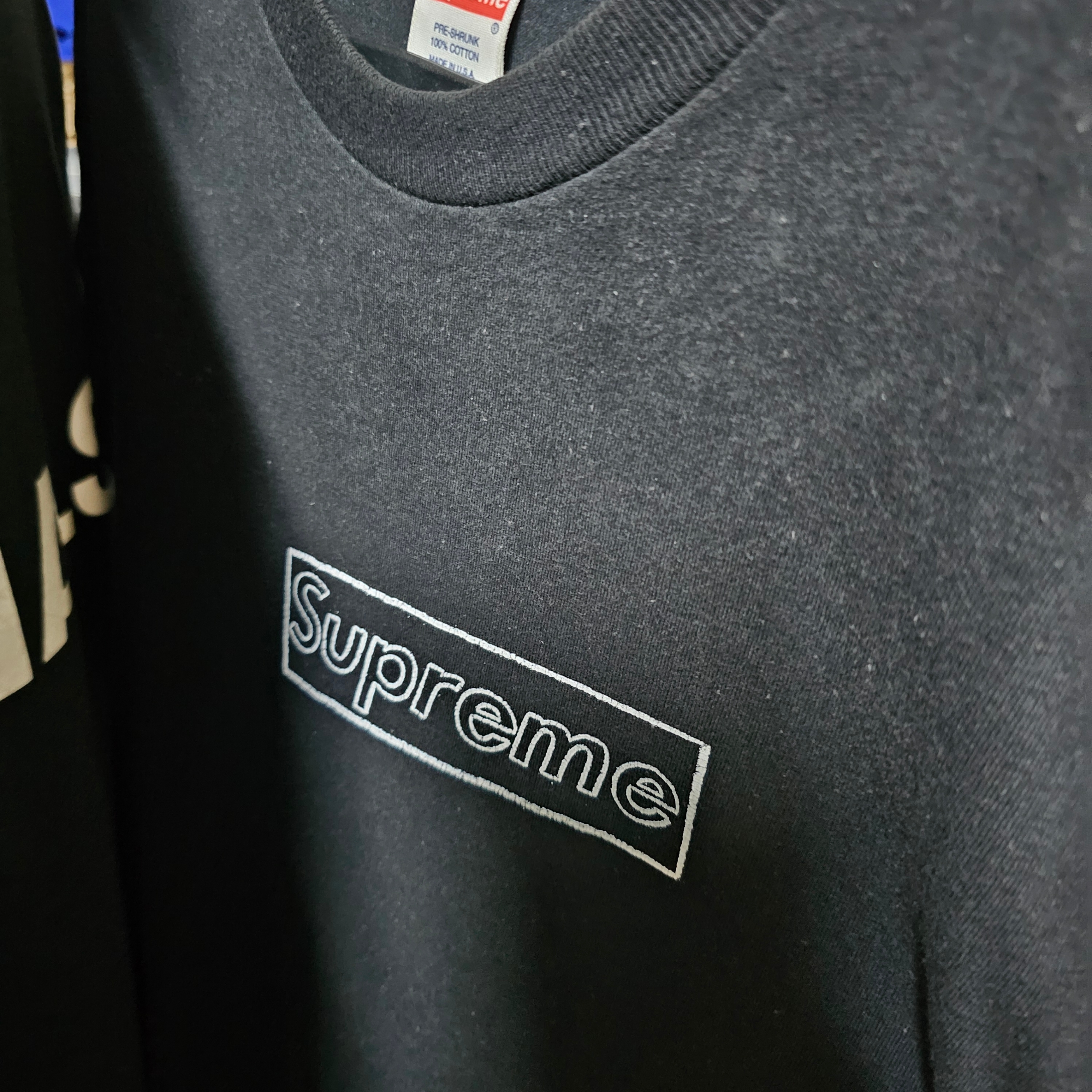 Supreme x Kaws Chalk Logo T-Shirt Black - 21SS 착용 스타일