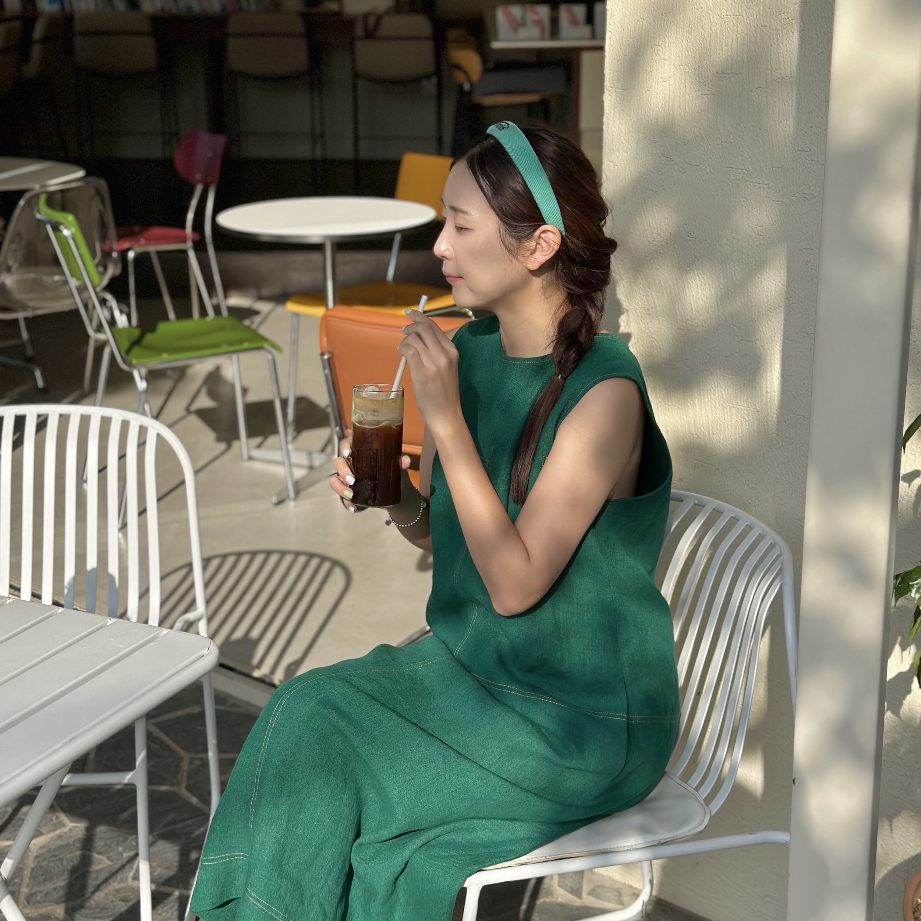 (W) Emis Corduroy Wide Hairband Green, (W) Cueren Valencia 13 Ballerina Taupe 착용 스타일 - 1