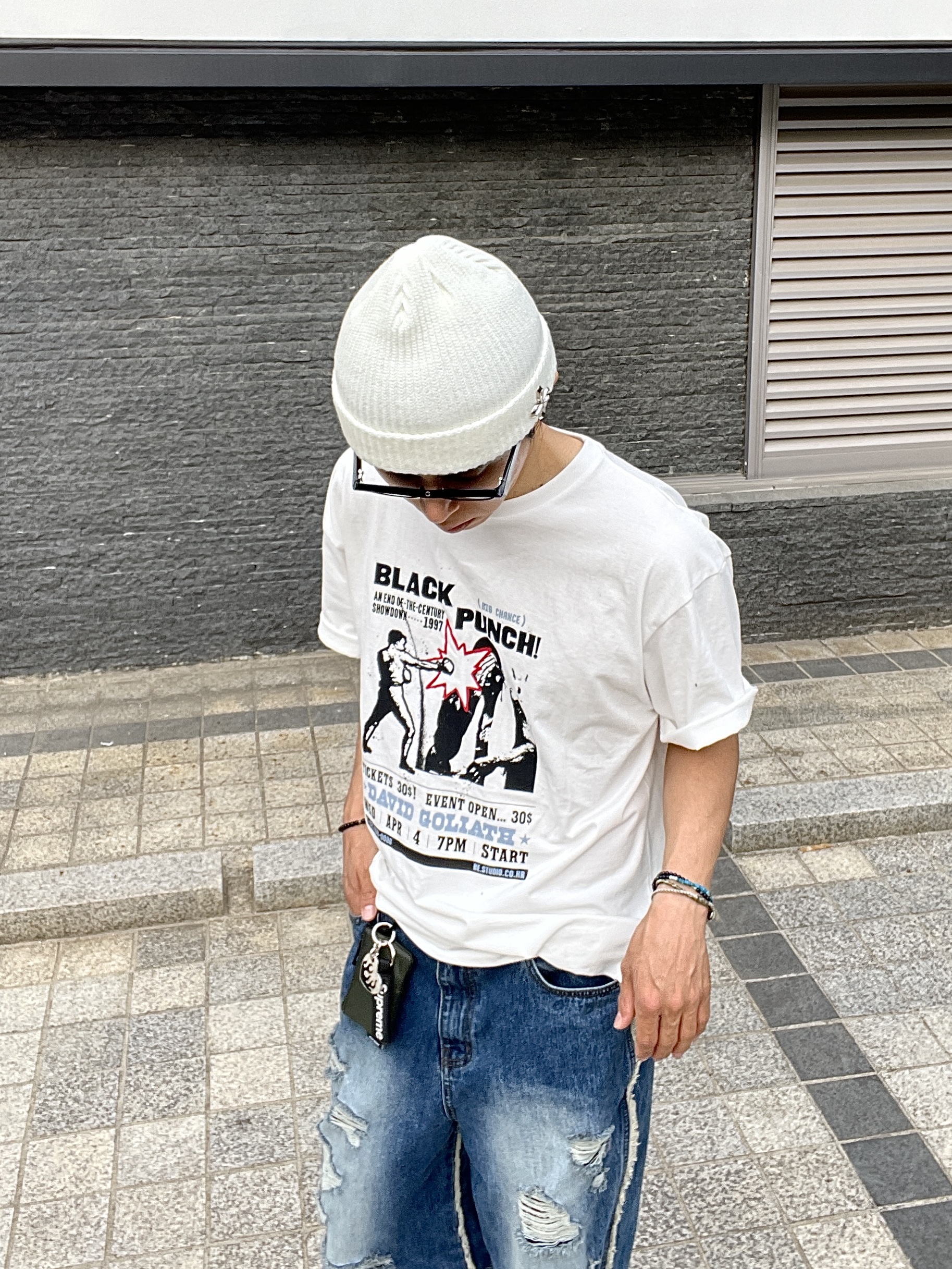 Surgery Clover Logo Beanie Ver.2 White, New Balance 327 Pink 착용 스타일 - 4