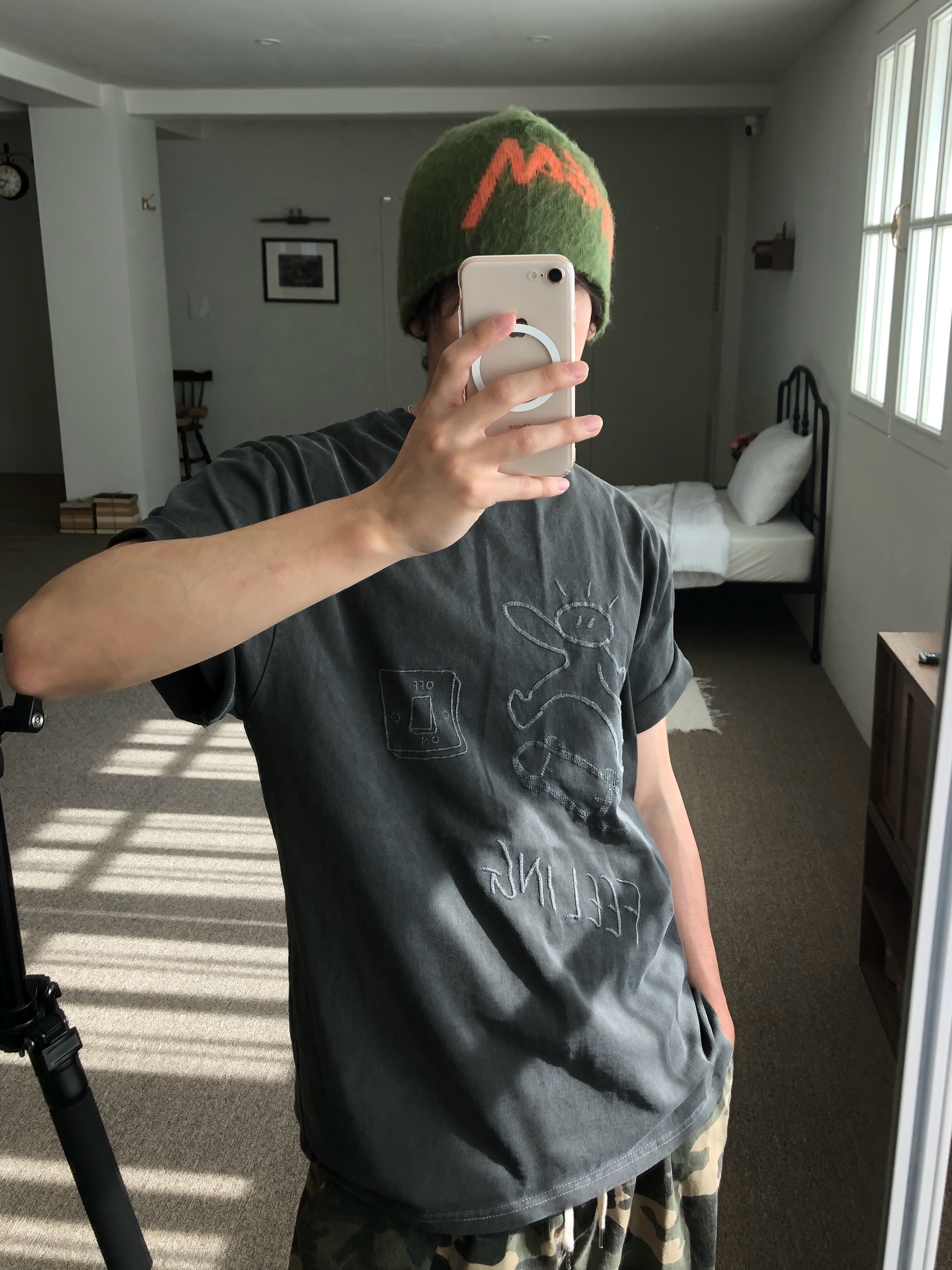 Stussy Brushed Out Stock Skullcap Beanie Olive 착용 스타일 - 1
