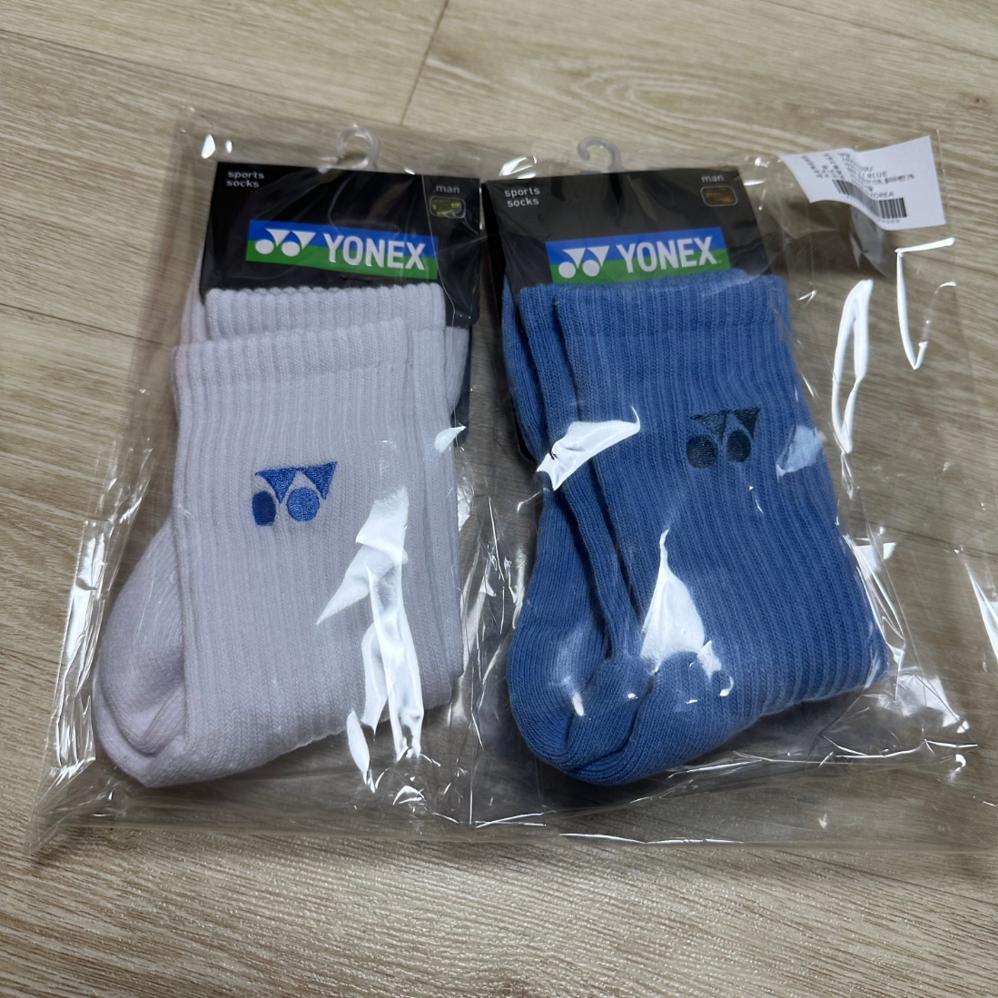 IAB Studio x Yonex Socks Pack White Blue 착용 스타일