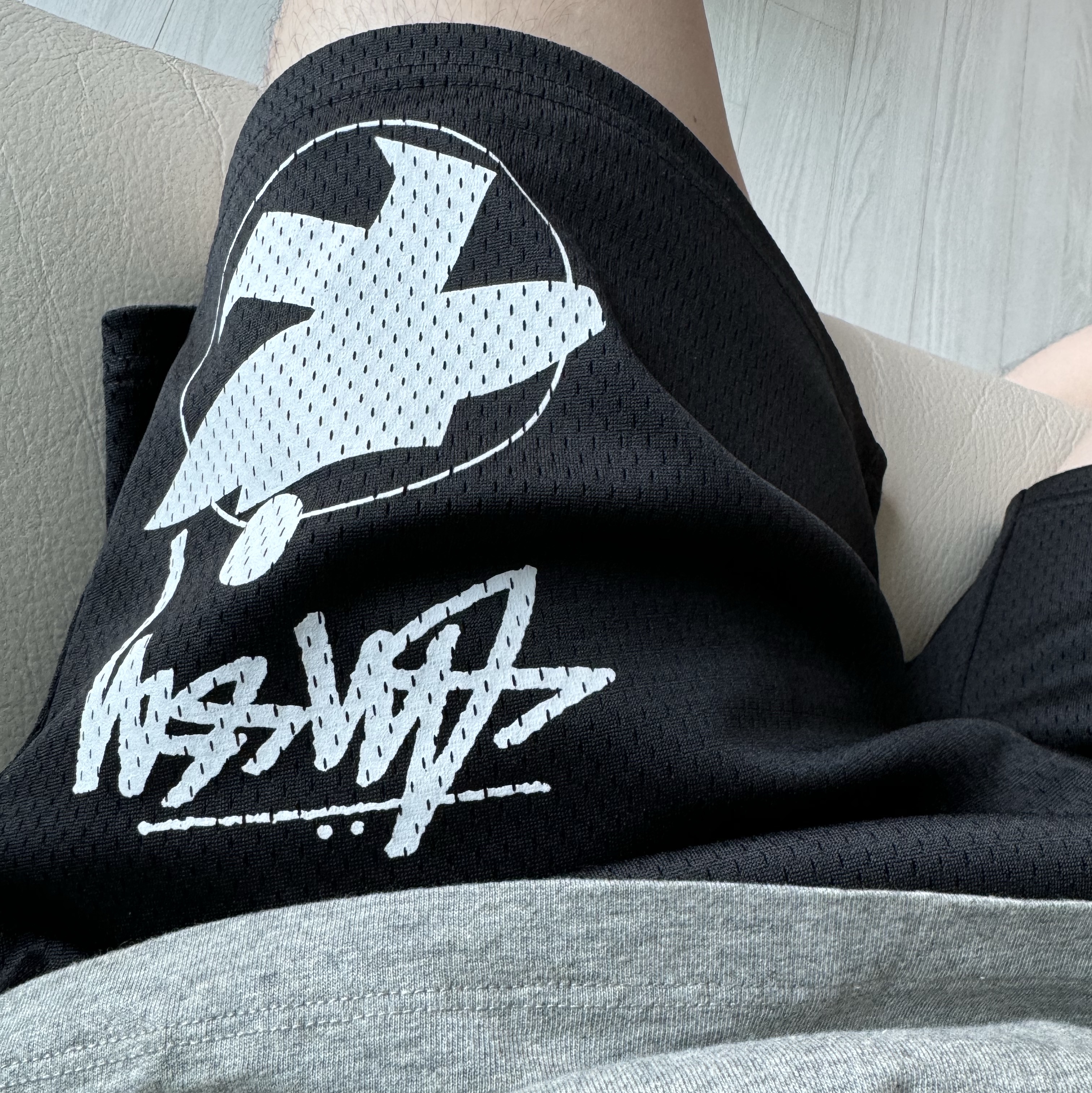 Stussy Surfman Mesh Shorts Black 착용 스타일