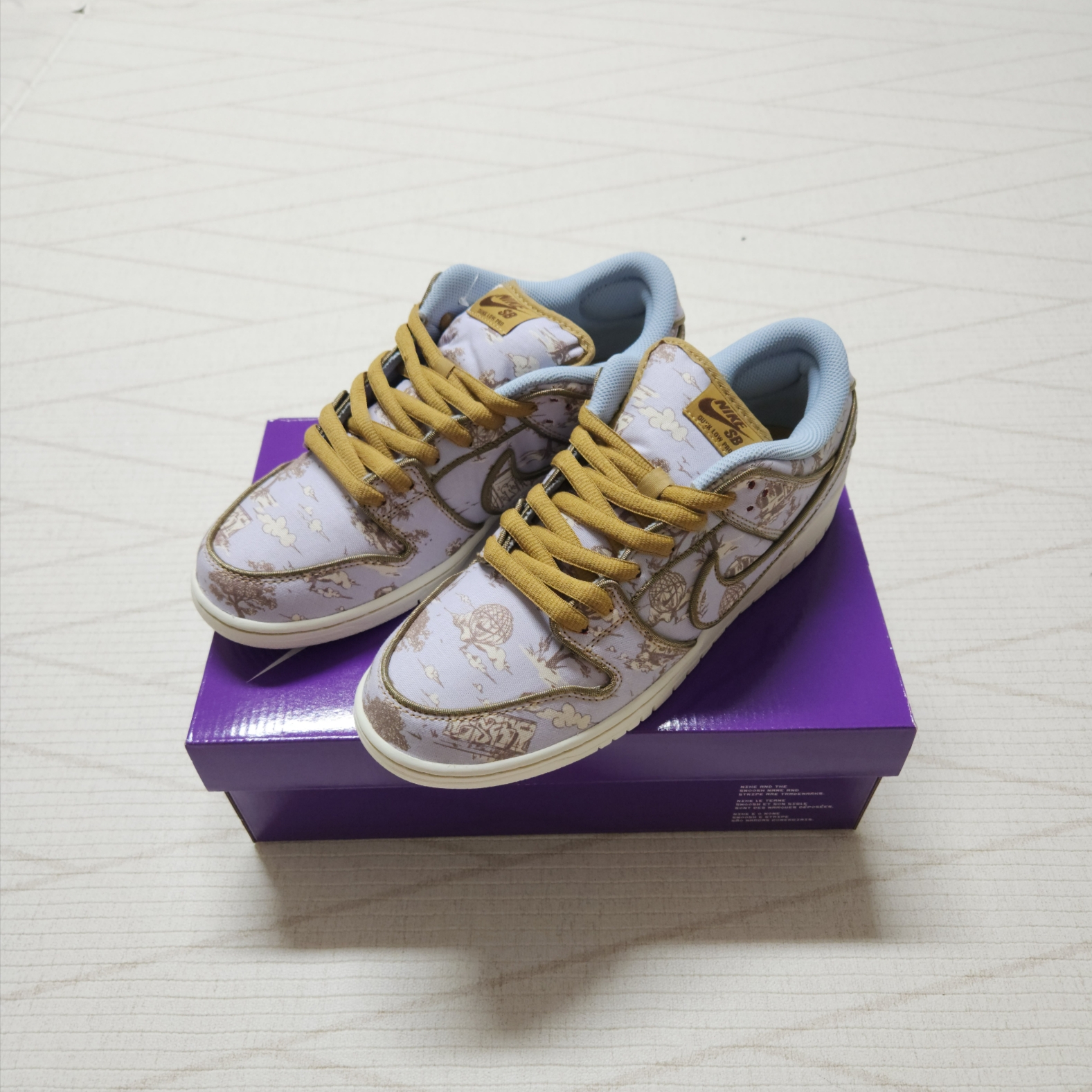 Nike SB Dunk Low Pro Premium Toile 착용 스타일 - 1