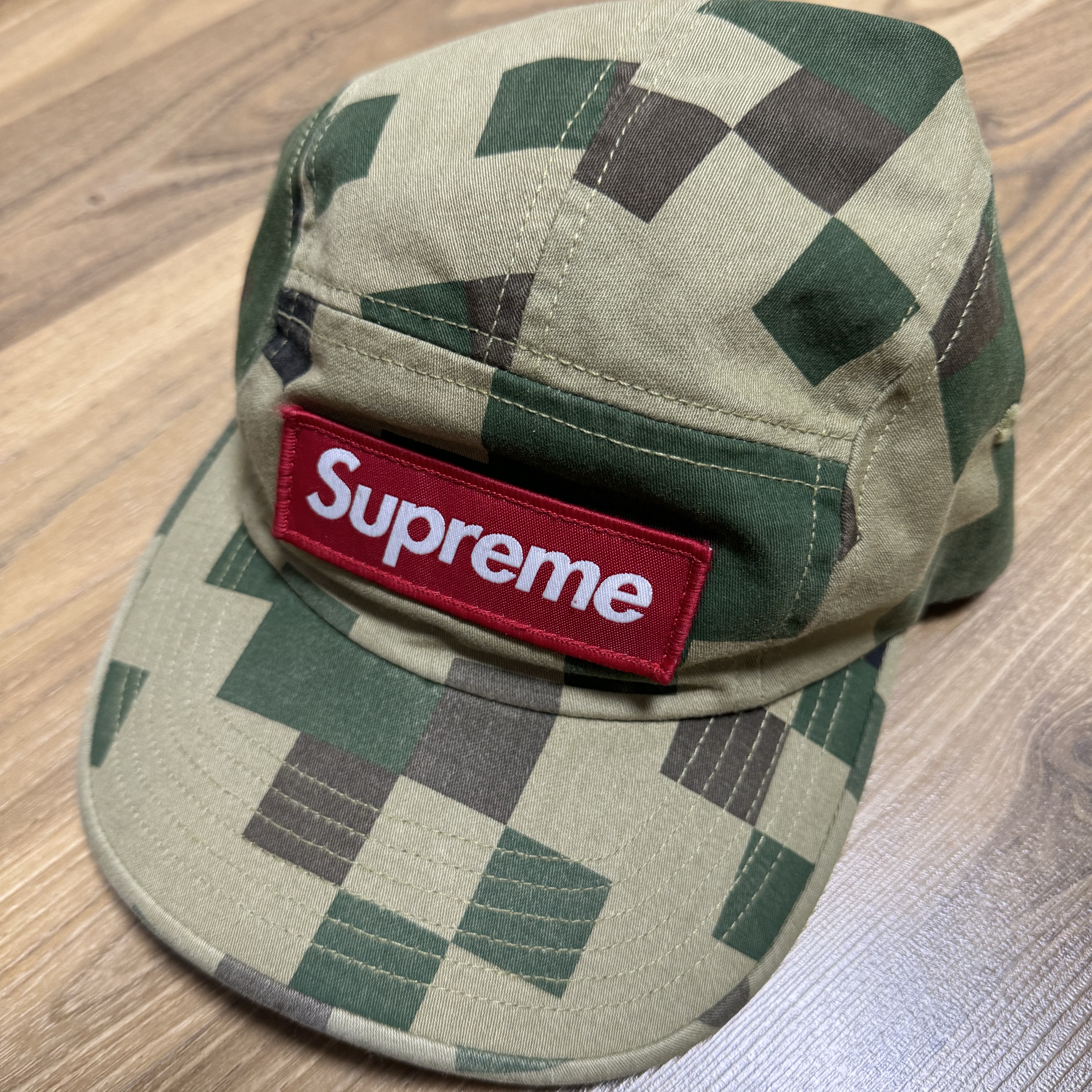 Supreme Military Camp Cap Olive Digi Camo - 20FW 착용 스타일 - 1