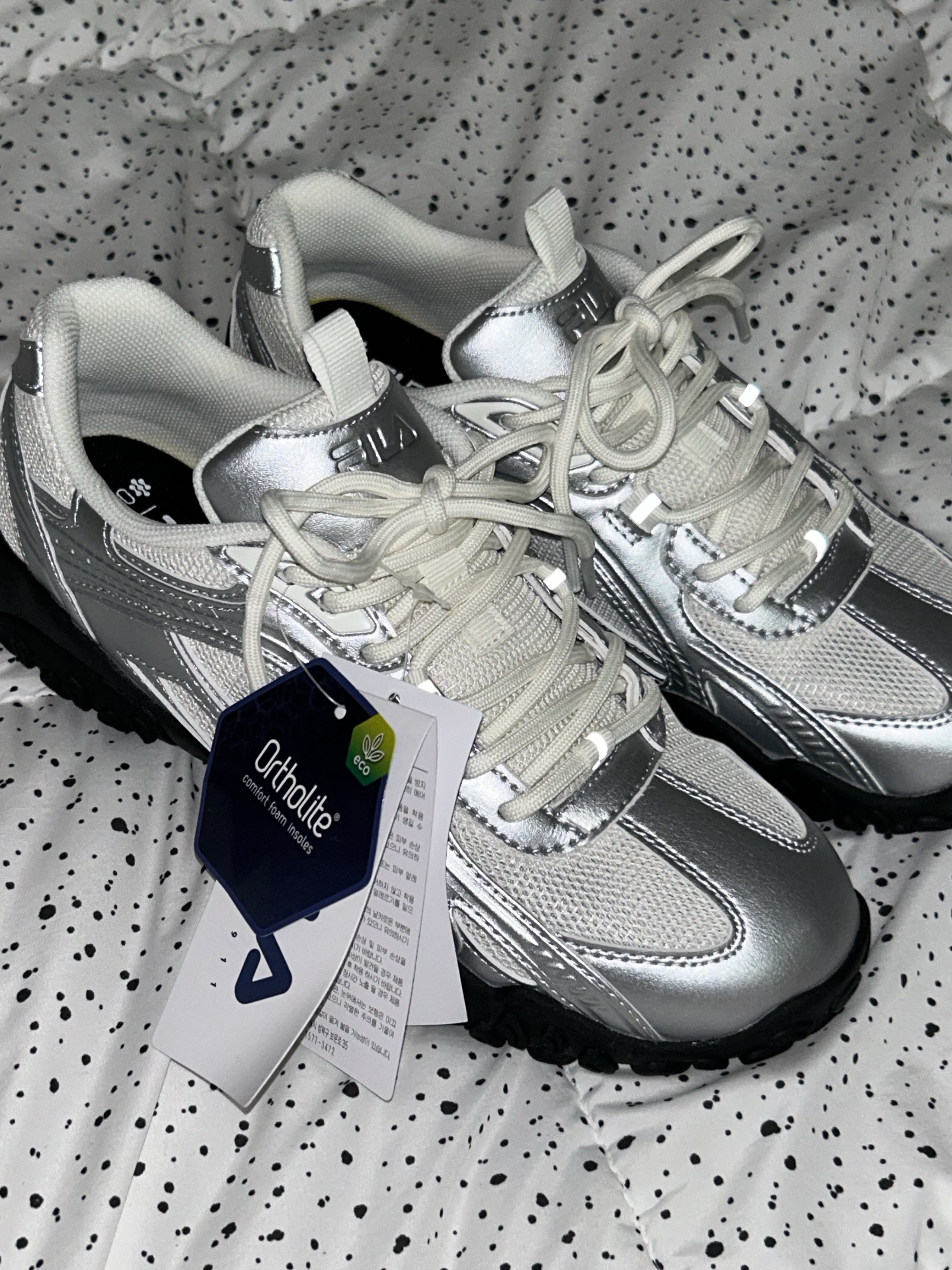 Fila Echappe MS Silver Moon 착용 스타일