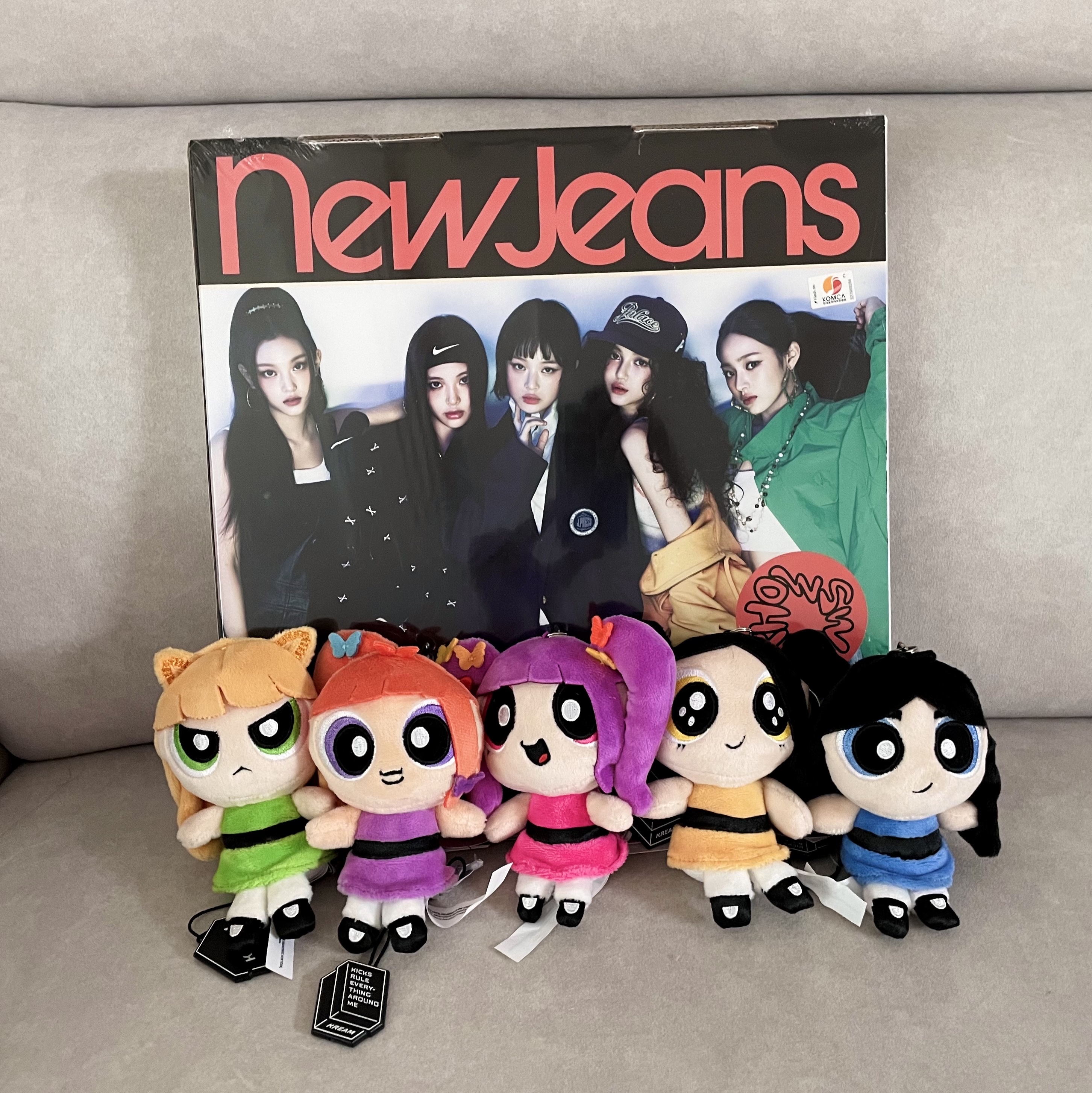 Newjeans x The Powerpuff Girls Bag Charm Hyein, Newjeans x The Powerpuff Girls Bag Charm Minji 착용 스타일