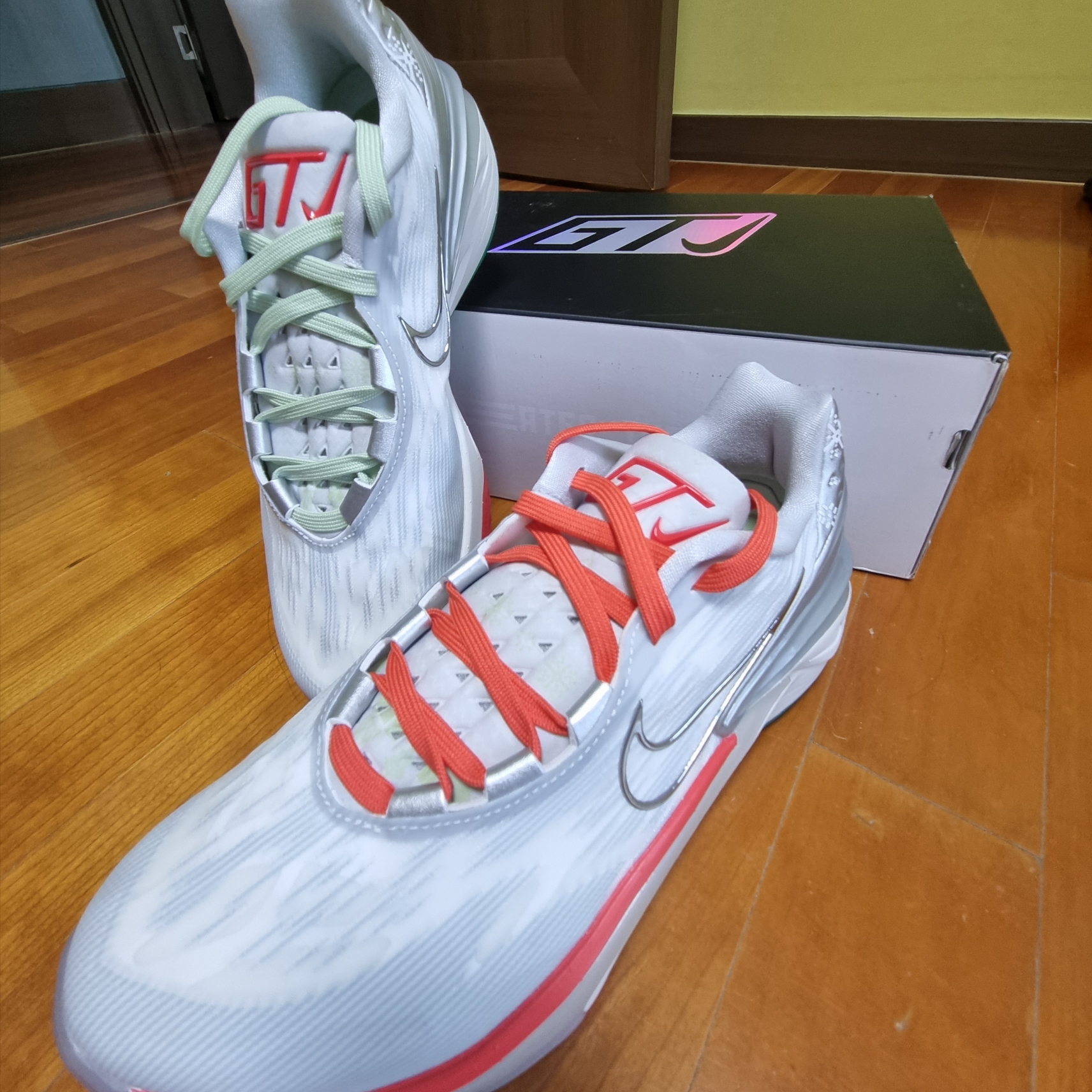 Nike Air Zoom GT Cut 2 EP Pure Platinum Summit White 착용 스타일