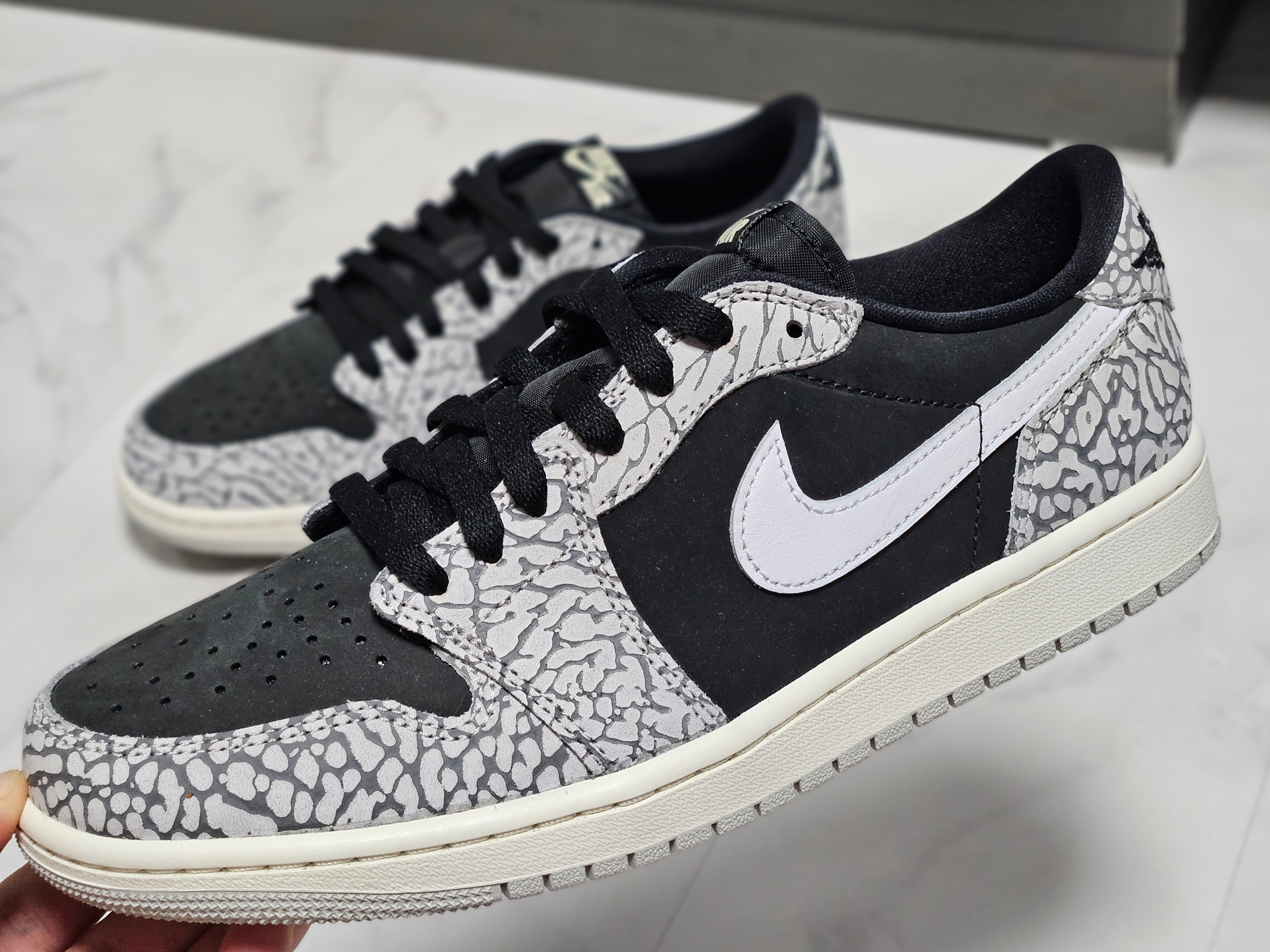 Jordan 1 Retro Low OG Black Cement 착용 스타일 - 8