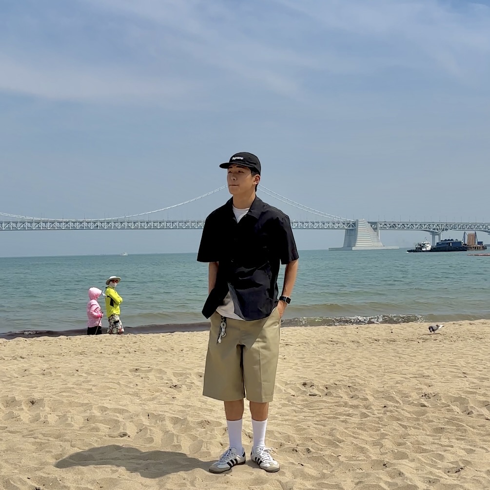 Supreme Washed Chino Twill Camp Cap Black, Adidas Samba OG Cloud White 착용 스타일 - 1