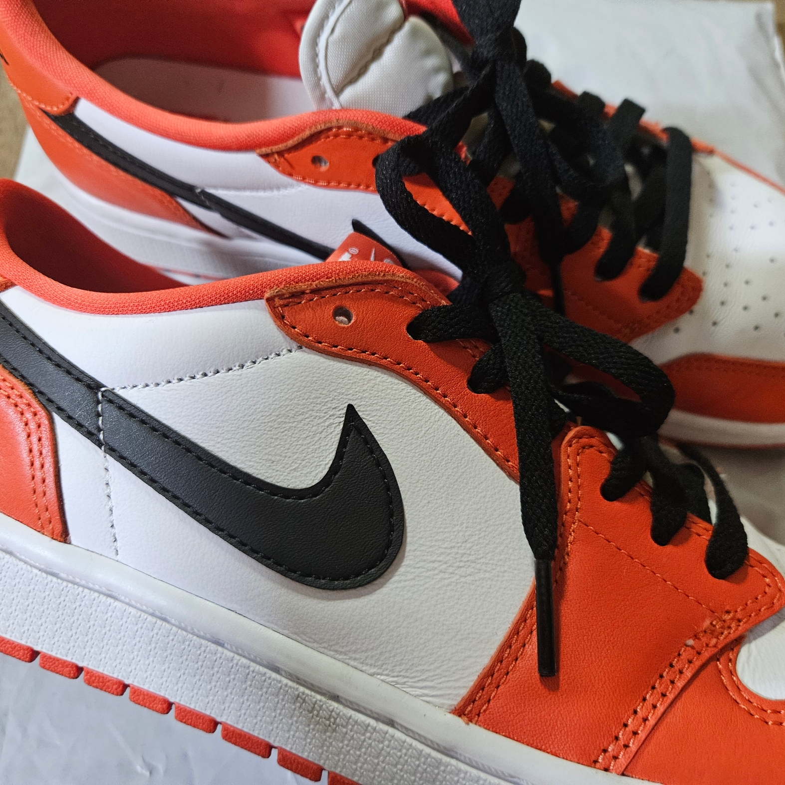 Jordan 1 Low OG Starfish 착용 스타일