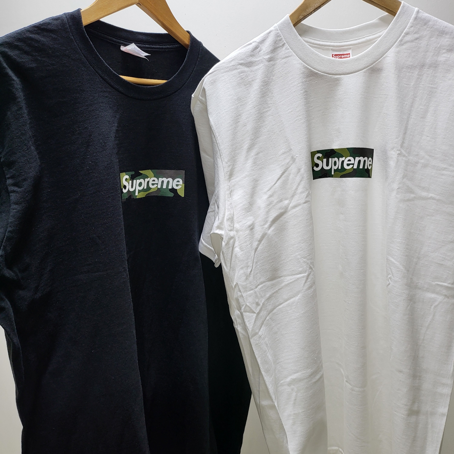 Supreme Box Logo T-Shirt Black - 23FW, Supreme Box Logo T-Shirt White - 23FW 착용 스타일