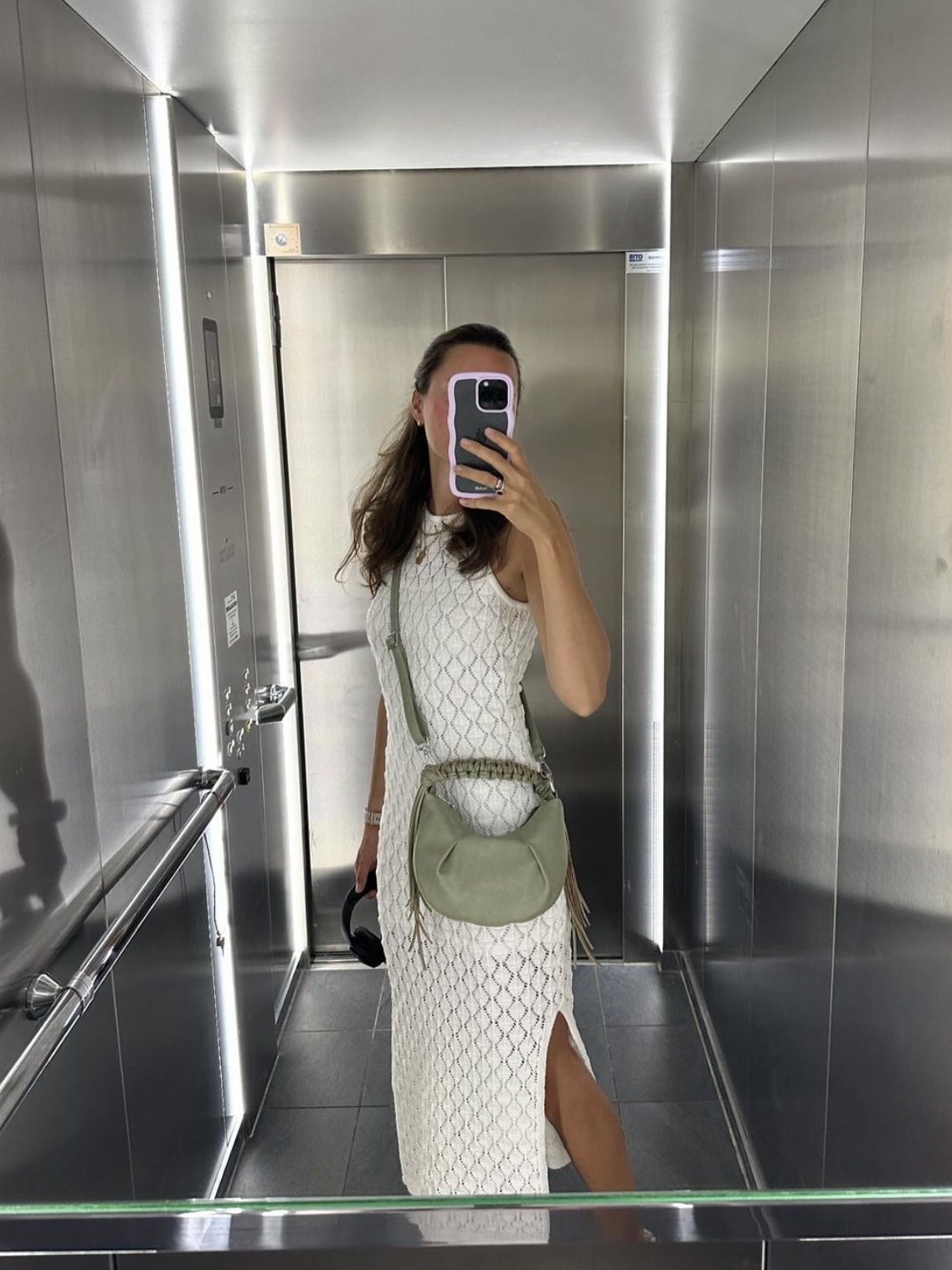 Holzweiler Women Cocoon Micro Bag Light Green 착용 스타일