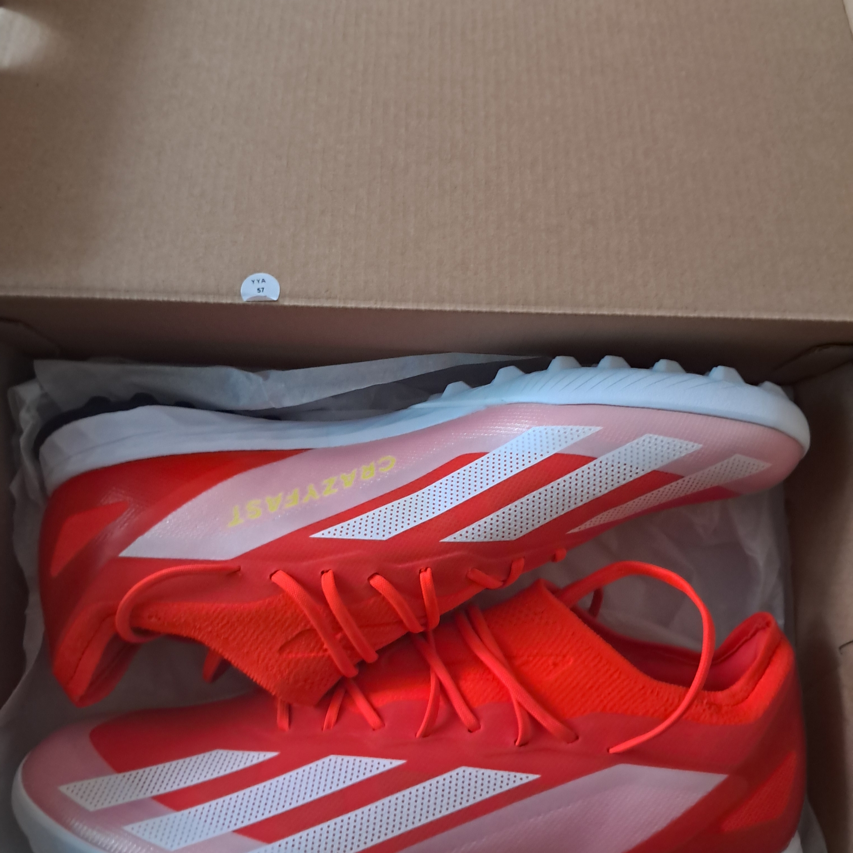Adidas X Crazyfast Elite TF Solar Red Cloud White Team Solar Yellow 2 착용 스타일