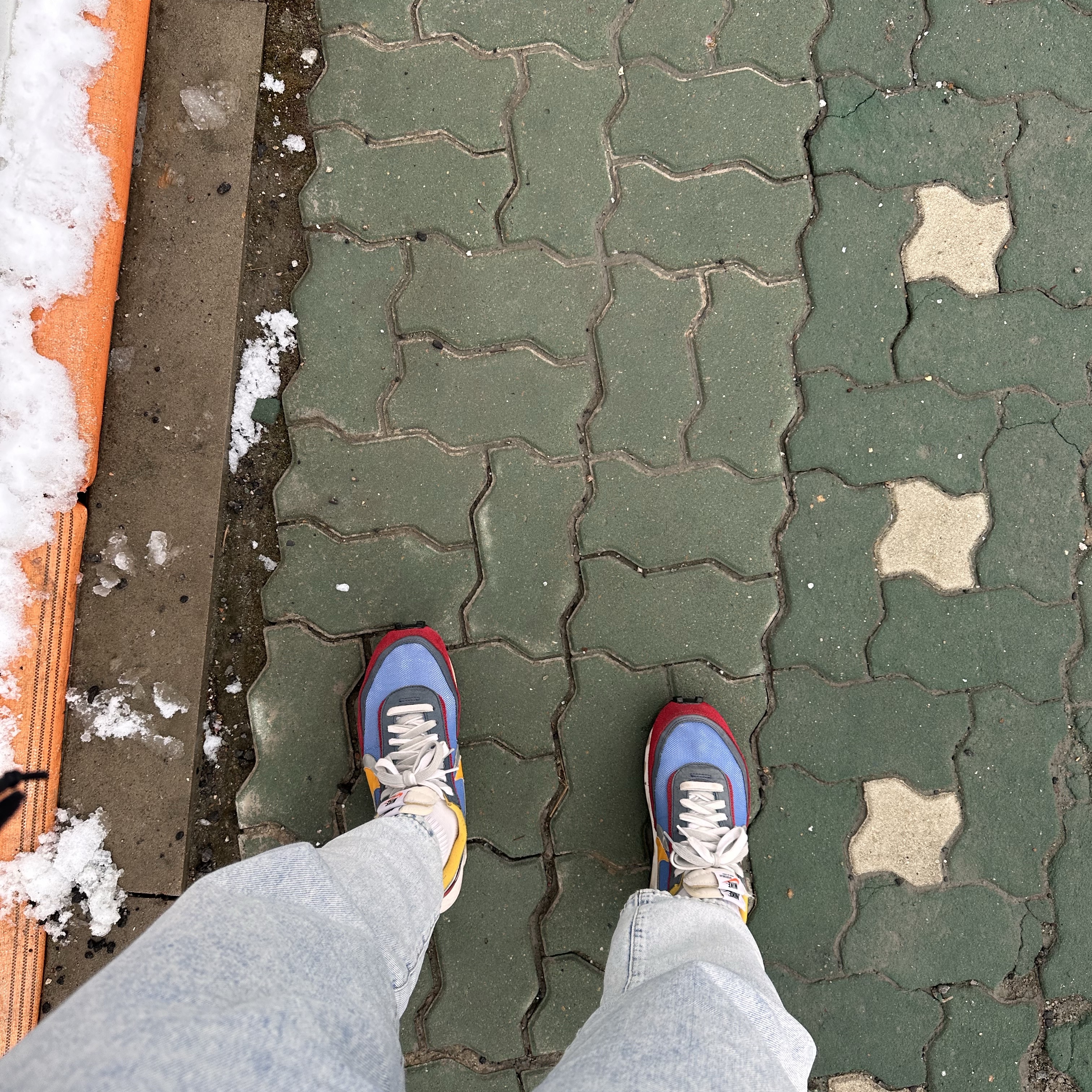 Nike x Sacai LDWaffle Blue Multi 착용 스타일