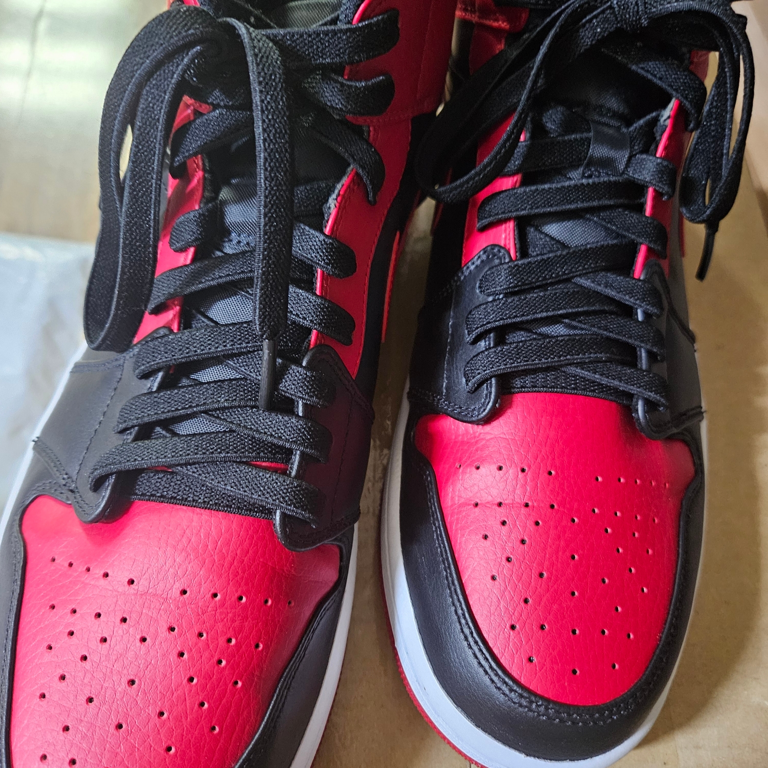 Jordan 1 Mid Bred Banned 2020 착용 스타일