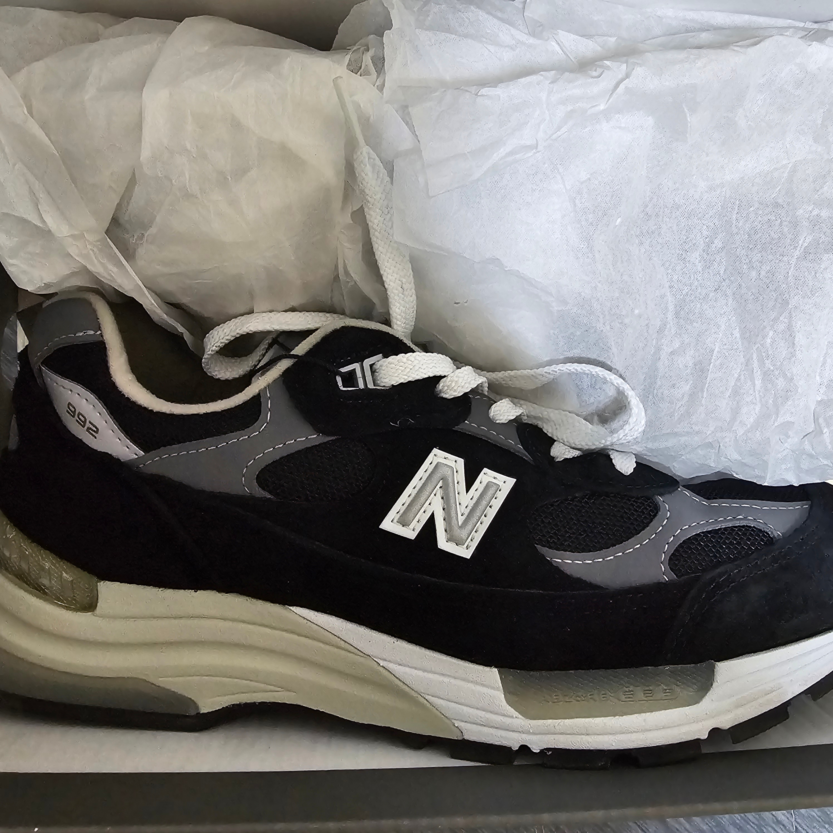 New Balance 992 Made in USA Navy 착용 스타일