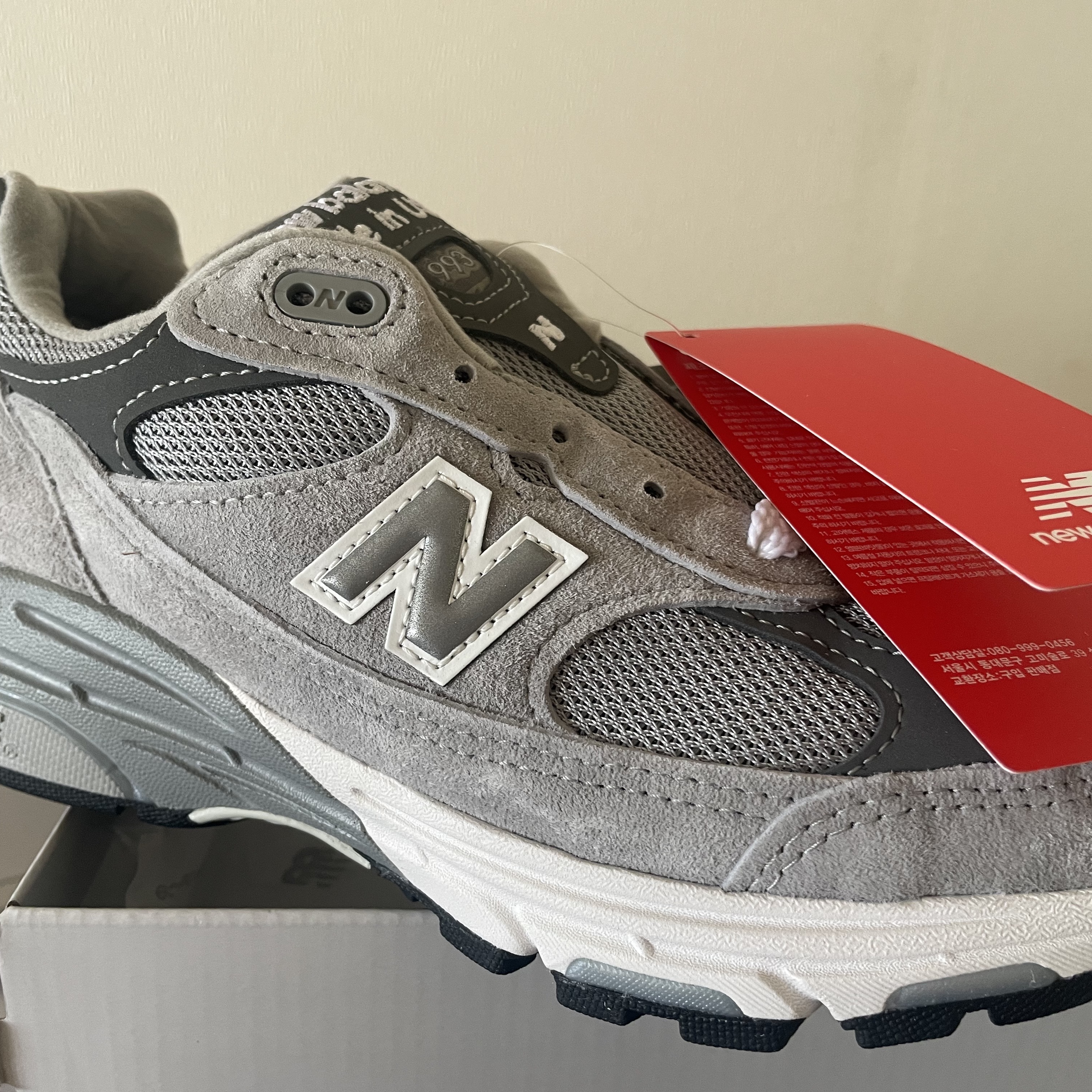(W) New Balance 993 Made in USA Grey - B Standard 착용 스타일