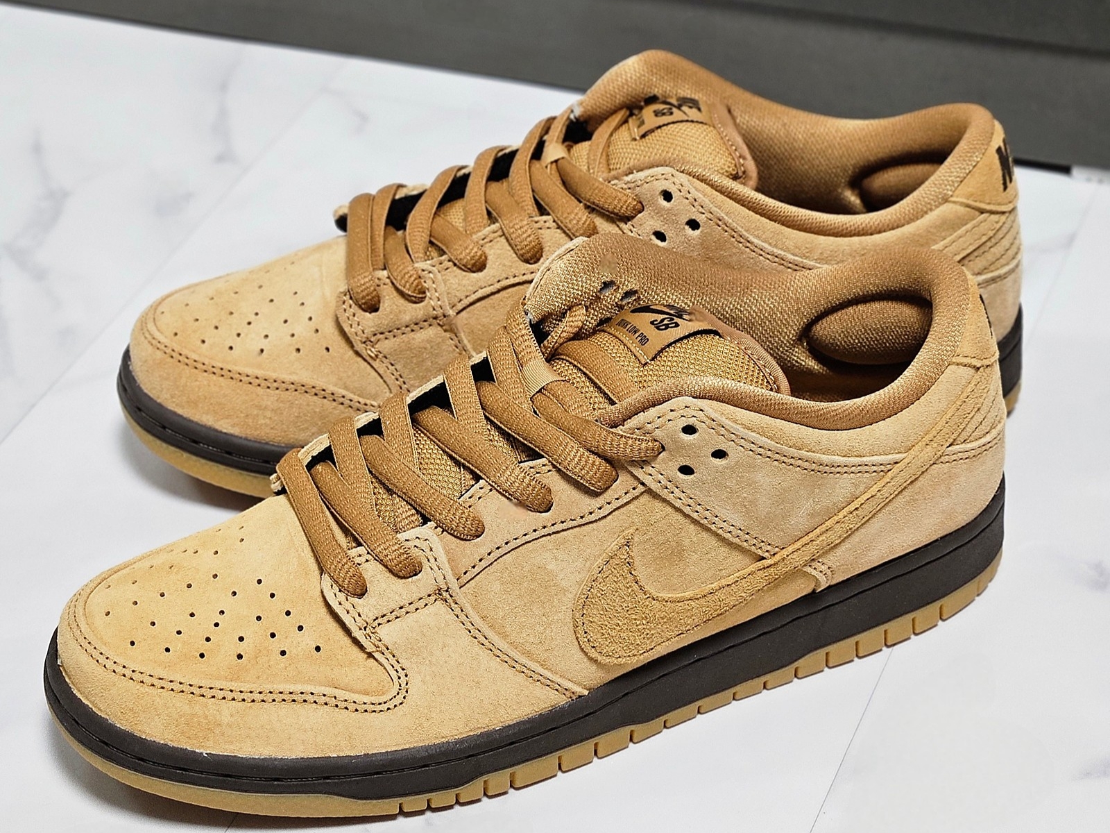 Nike SB Dunk Low Pro Wheat 2023 착용 스타일 - 4