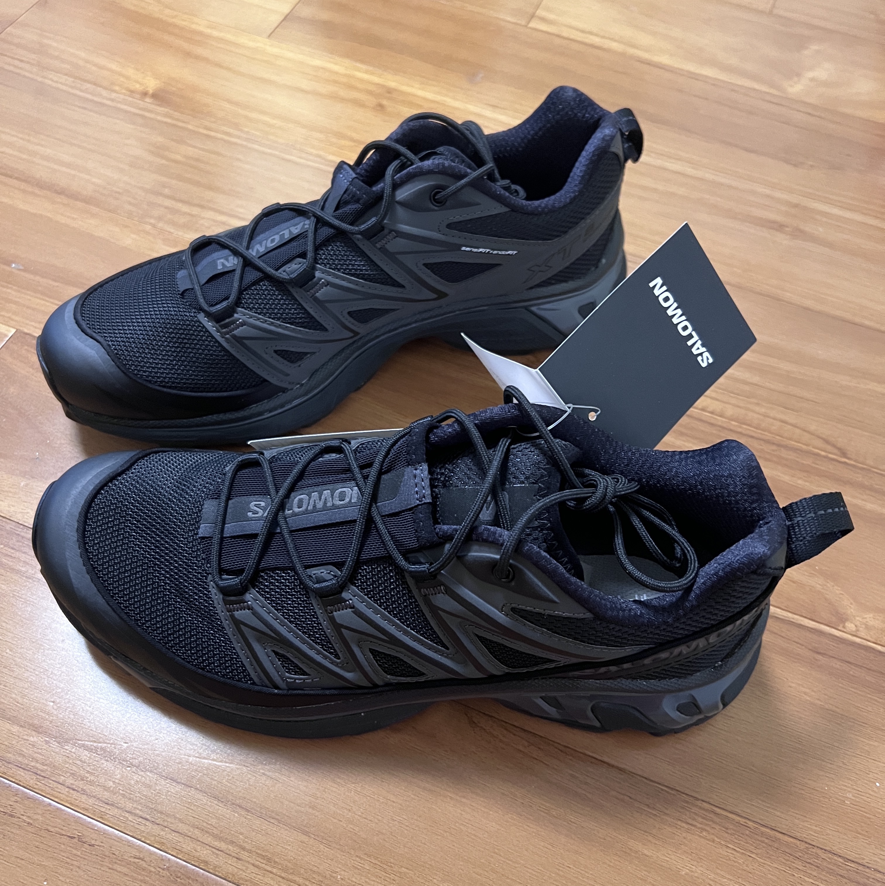 Salomon XT-6 Expanse Black Ebony 착용 스타일