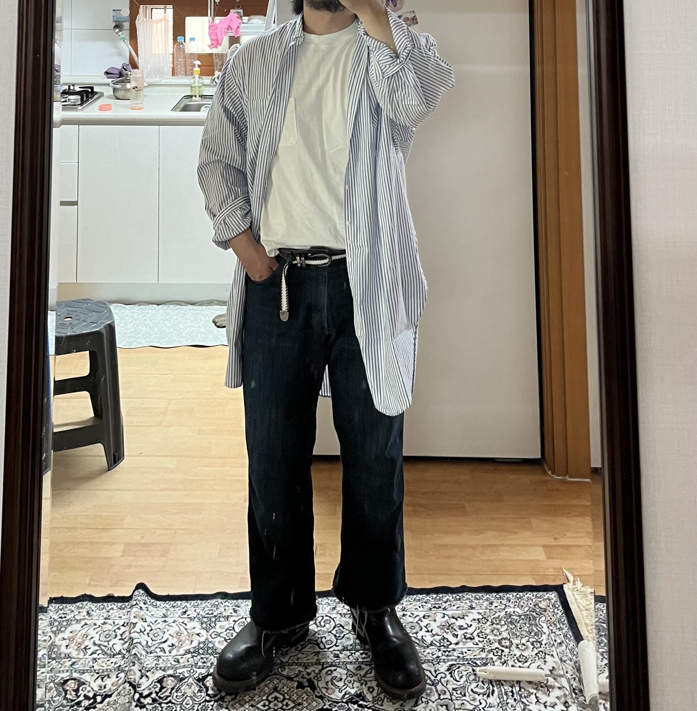 Kapital OX Stripe Button Down Giant Shirt Blue 착용 스타일 - 5