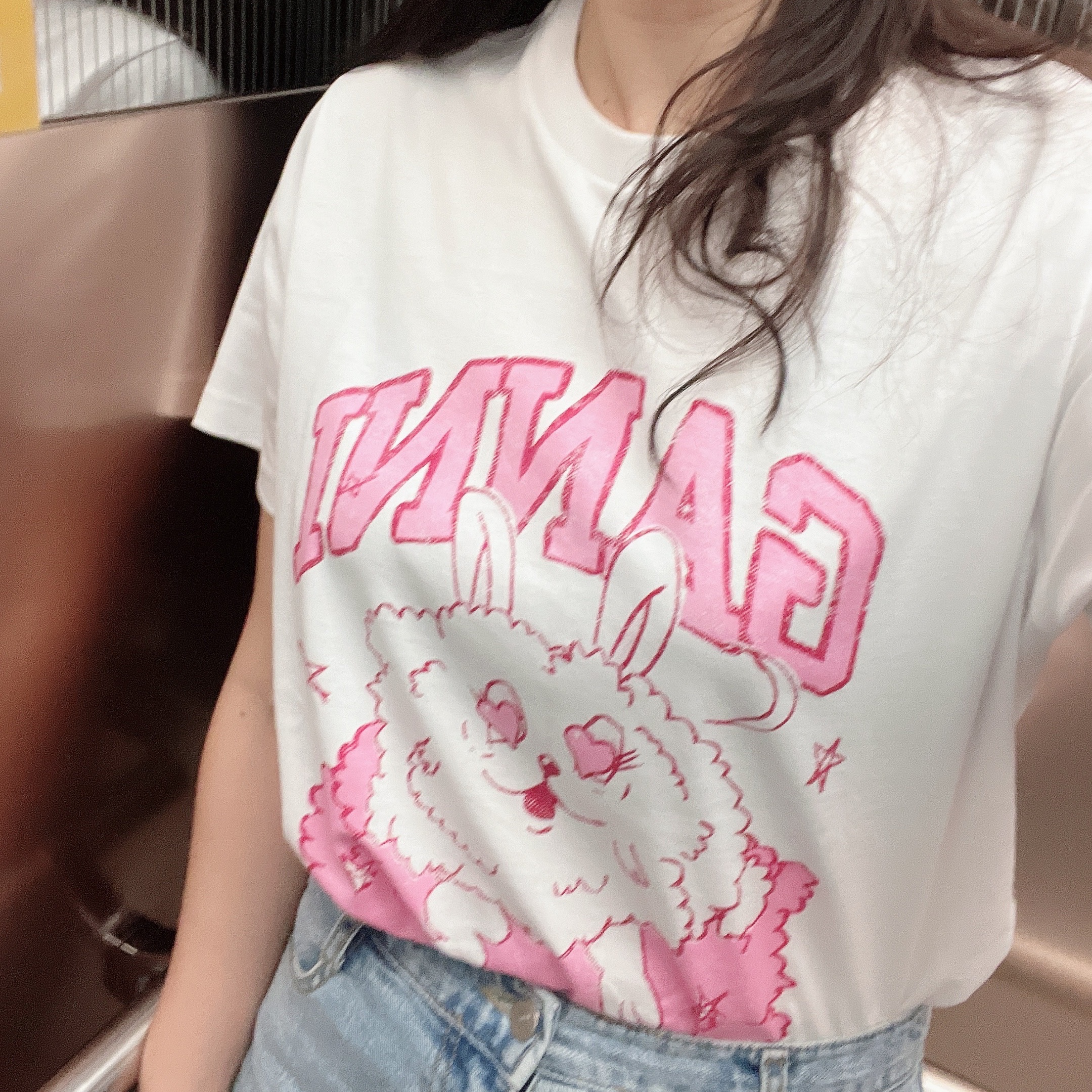 (W) Ganni Relaxed Love Bunny T-Shirt Bright White 착용 스타일