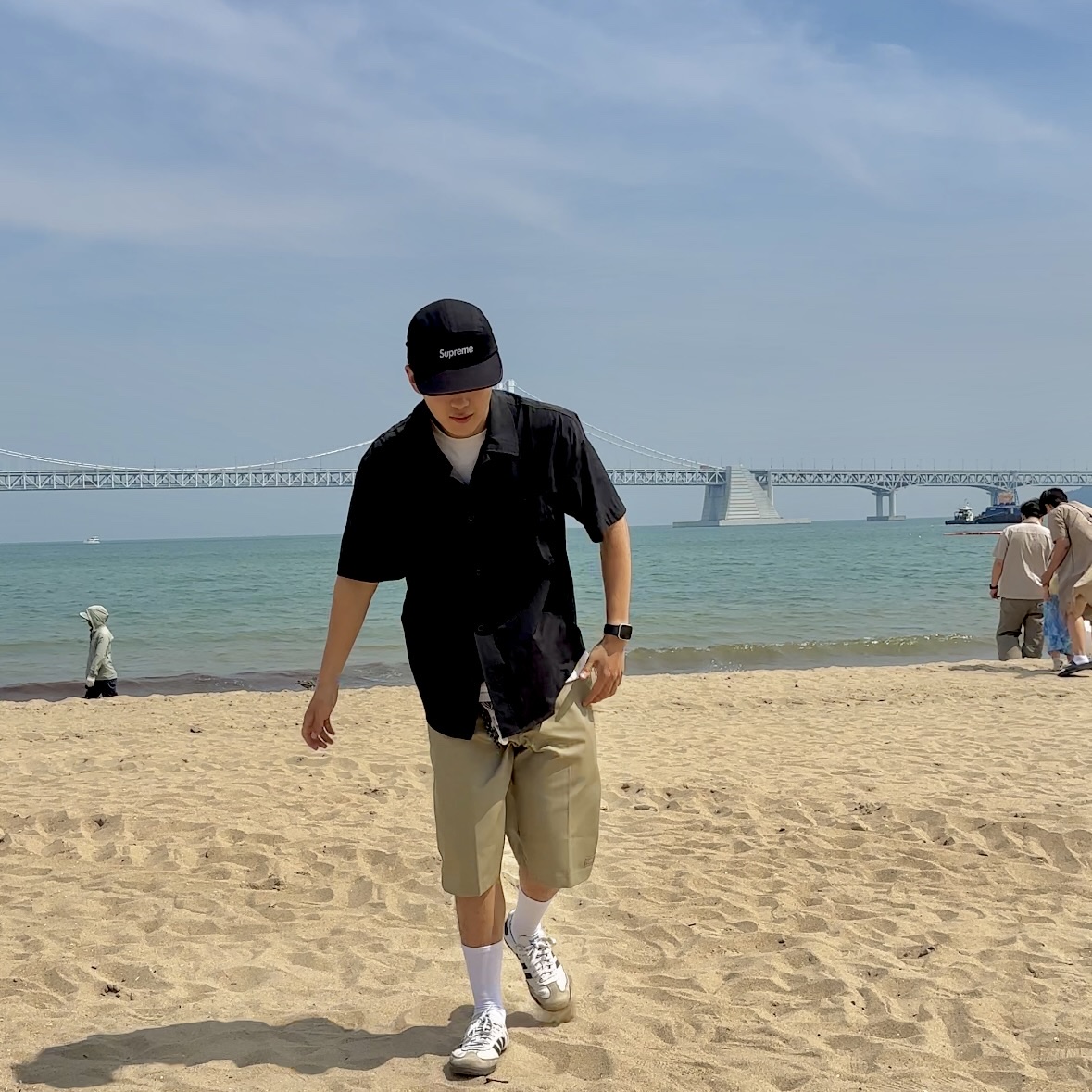Supreme Washed Chino Twill Camp Cap Black, Adidas Samba OG Cloud White 착용 스타일 - 2