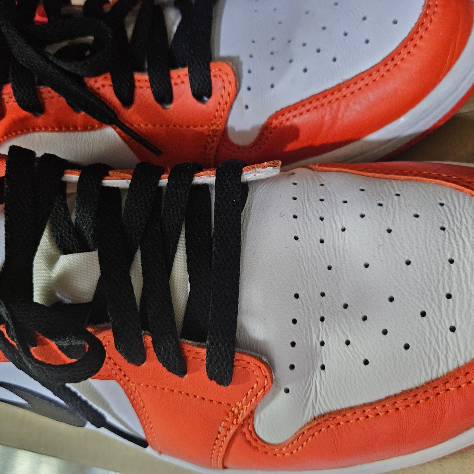 Jordan 1 Low OG Starfish 착용 스타일