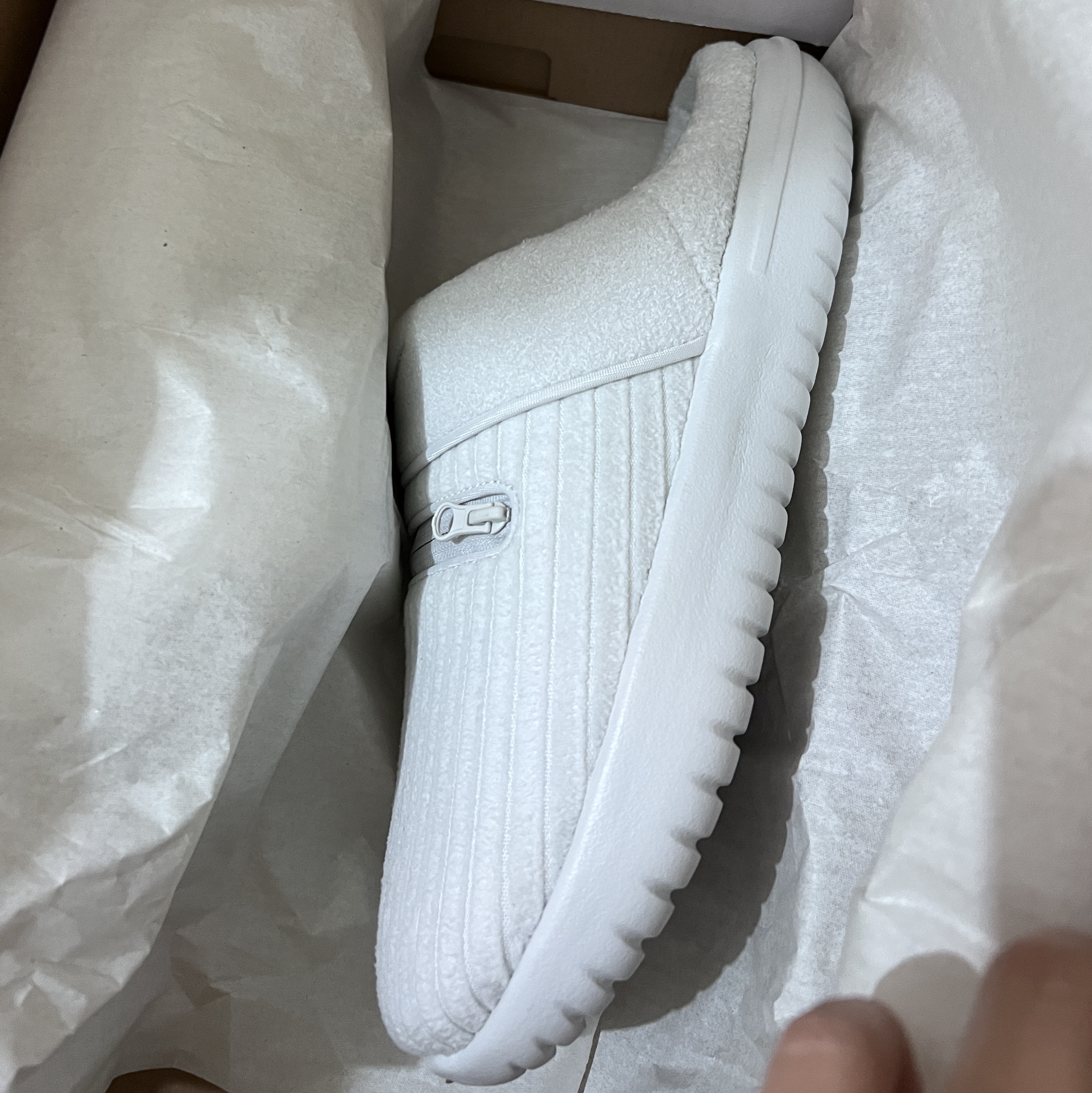 (W) Nike Burrow SE Slippers Photon Dust Wolf Grey 착용 스타일