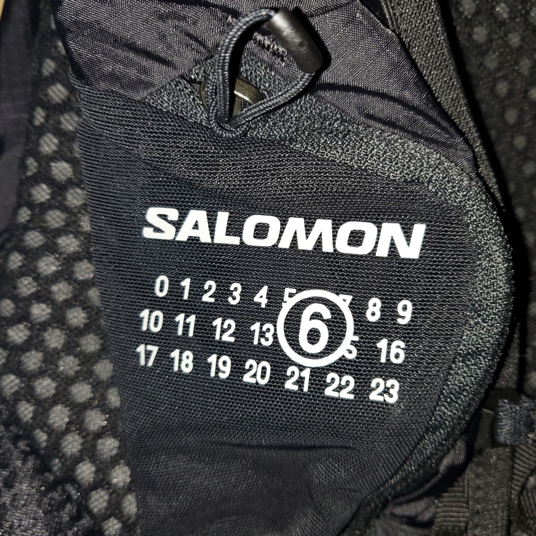 Salomon x MM6 Maison Margiela XT-15 Black 착용 스타일 - 1
