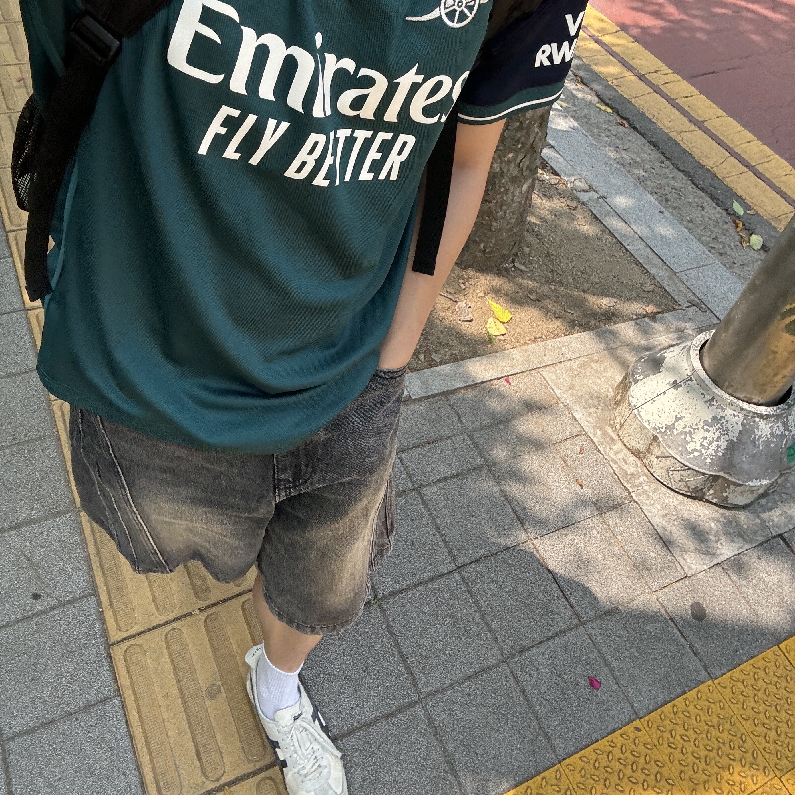 Adidas Arsenal 2023/24 3rd Jersey Rich Green Collegiate Navy - KR Sizing (Non Marking Ver.), Onitsuka Tiger Mexico 66 Vintage White Black 착용 스타일