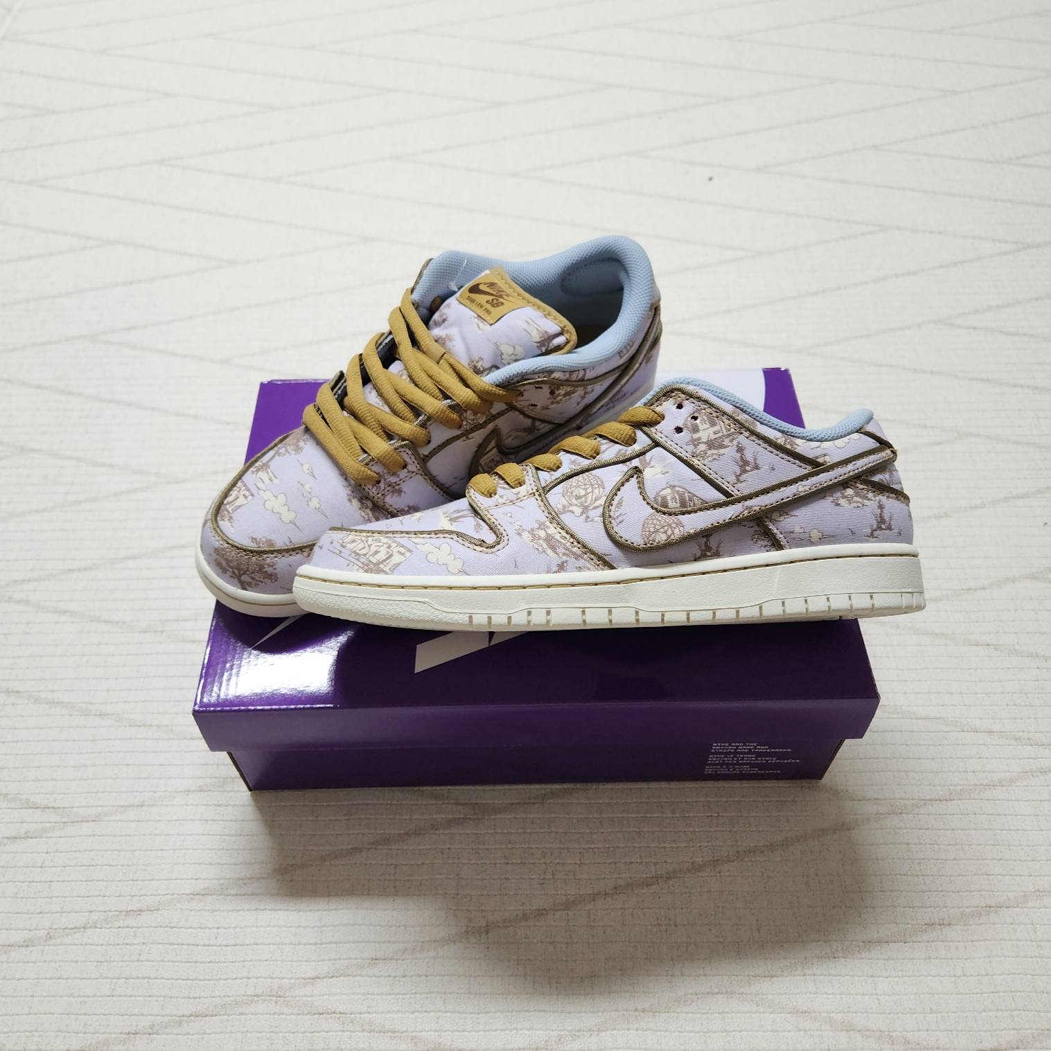 Nike SB Dunk Low Pro Premium Toile 착용 스타일 - 2