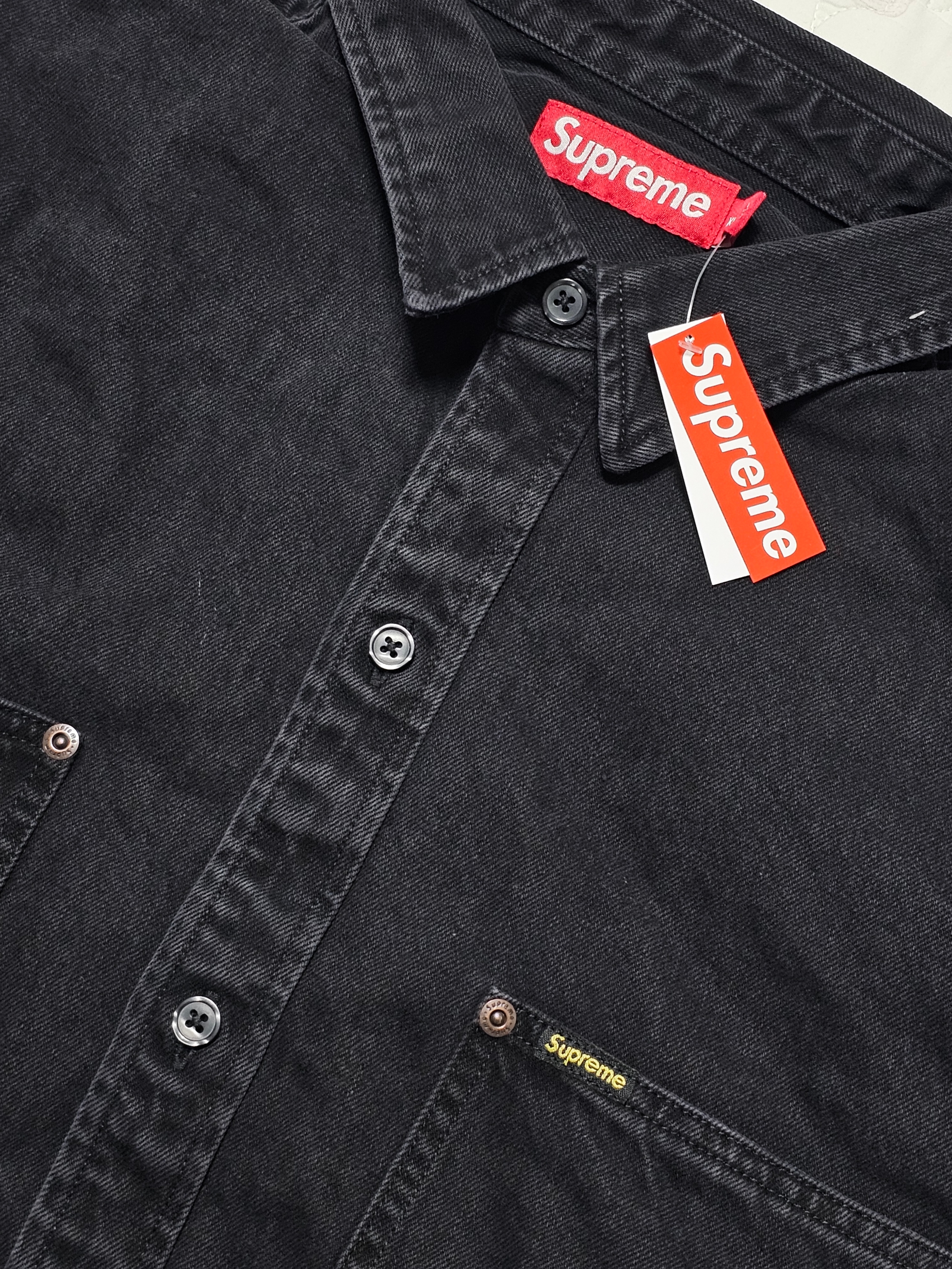 Supreme Loose Fit S/S Denim Painter Shirt Black - 24SS 착용 스타일
