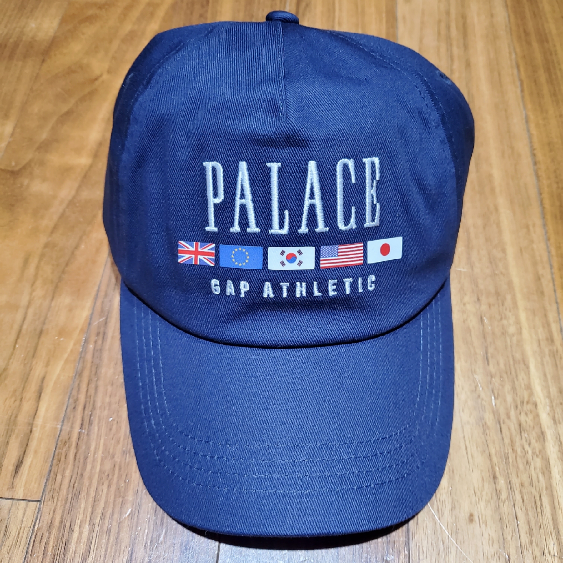 Palace x Gap Flag 6-Panel Navy - 24SS 착용 스타일