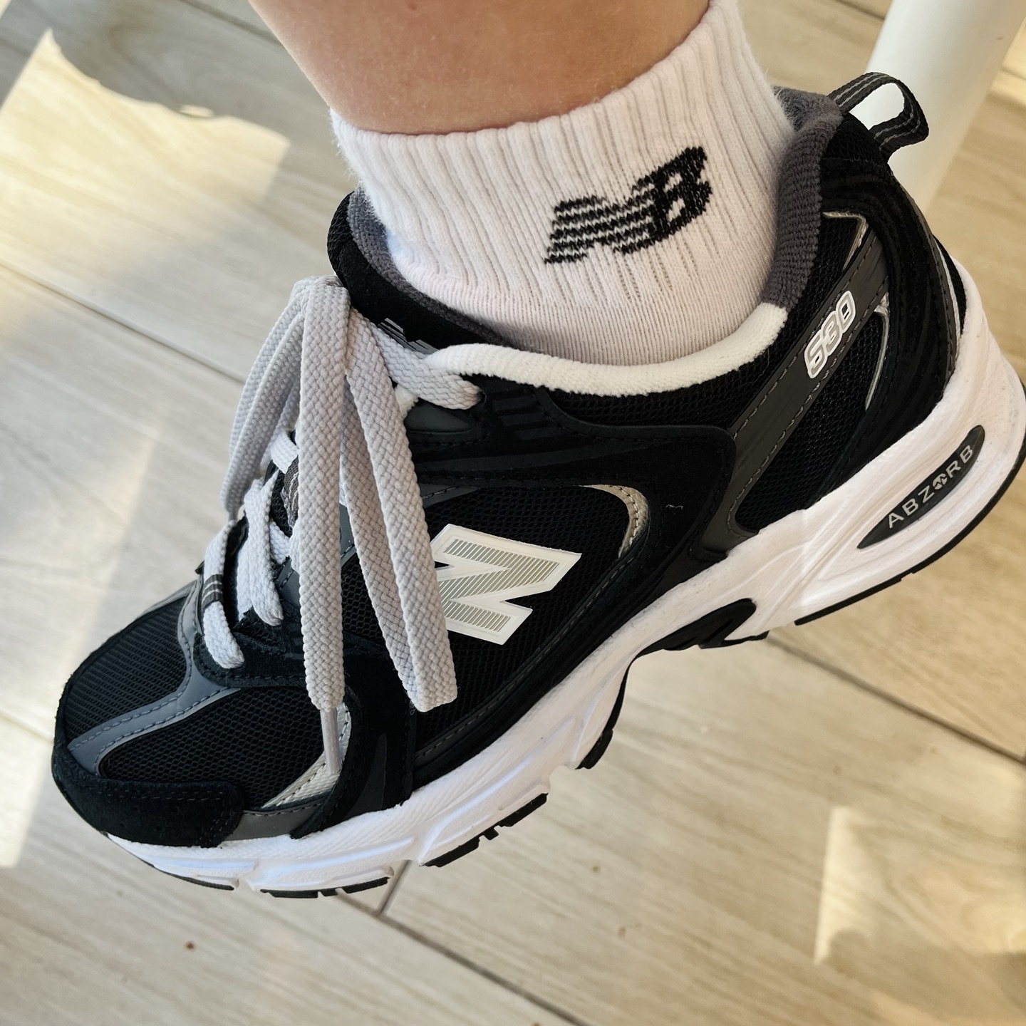 New Balance 530 Classic Black 착용 스타일