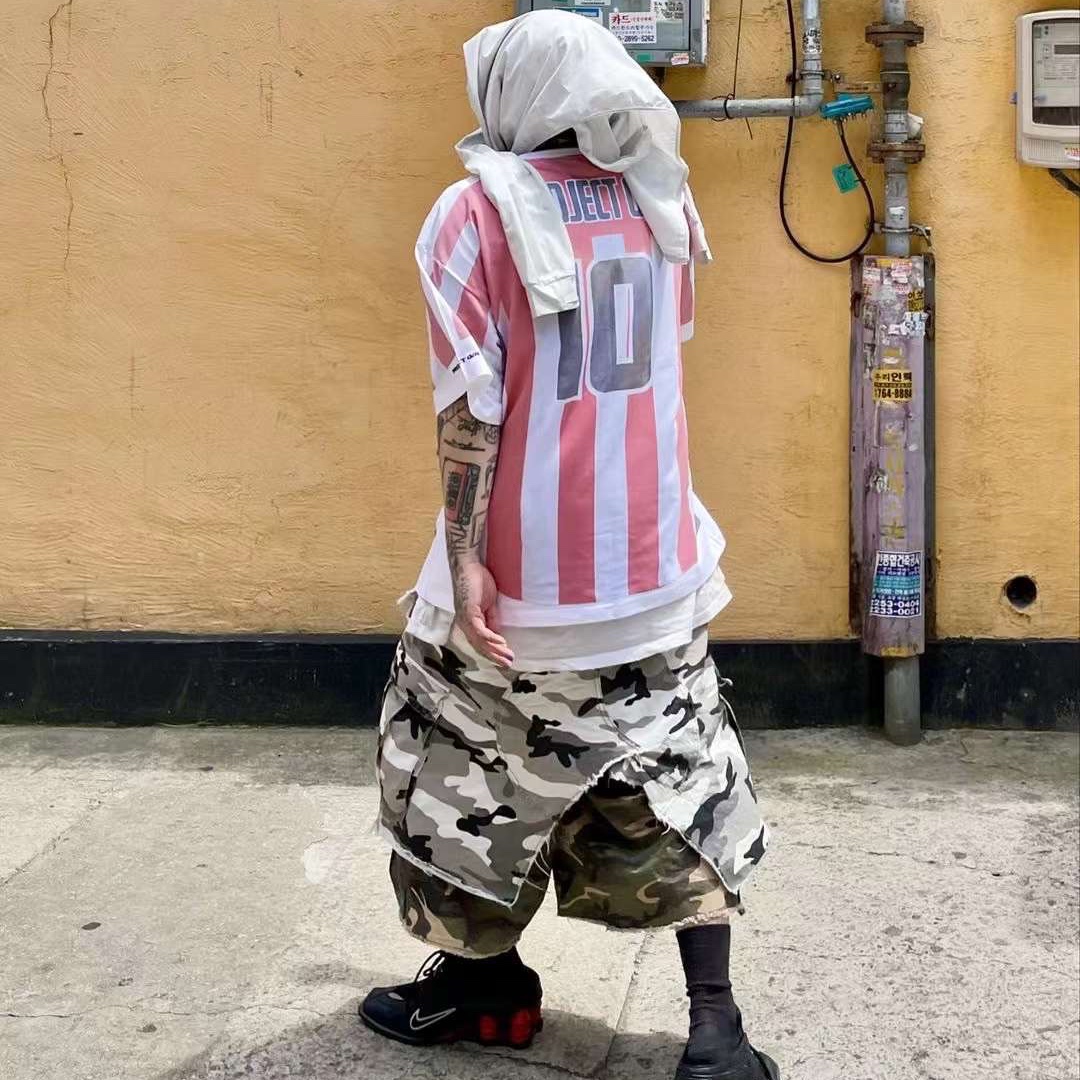 Project G/R x MFM333. Layered Skirt Camo Cargo Shorts Multi Camo 착용 스타일