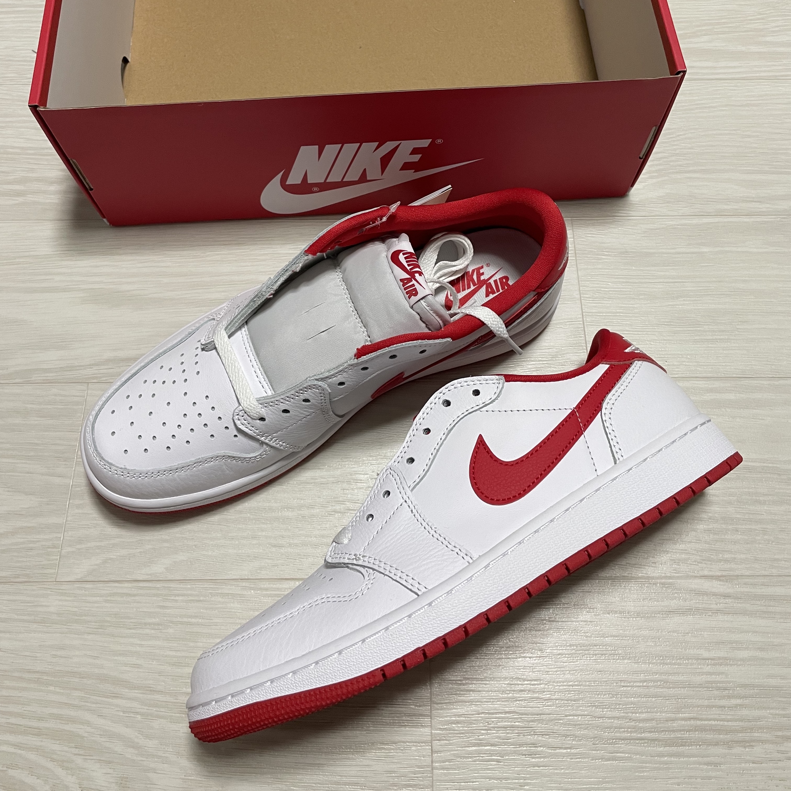 Jordan 1 Retro Low OG University Red 착용 스타일 - 1