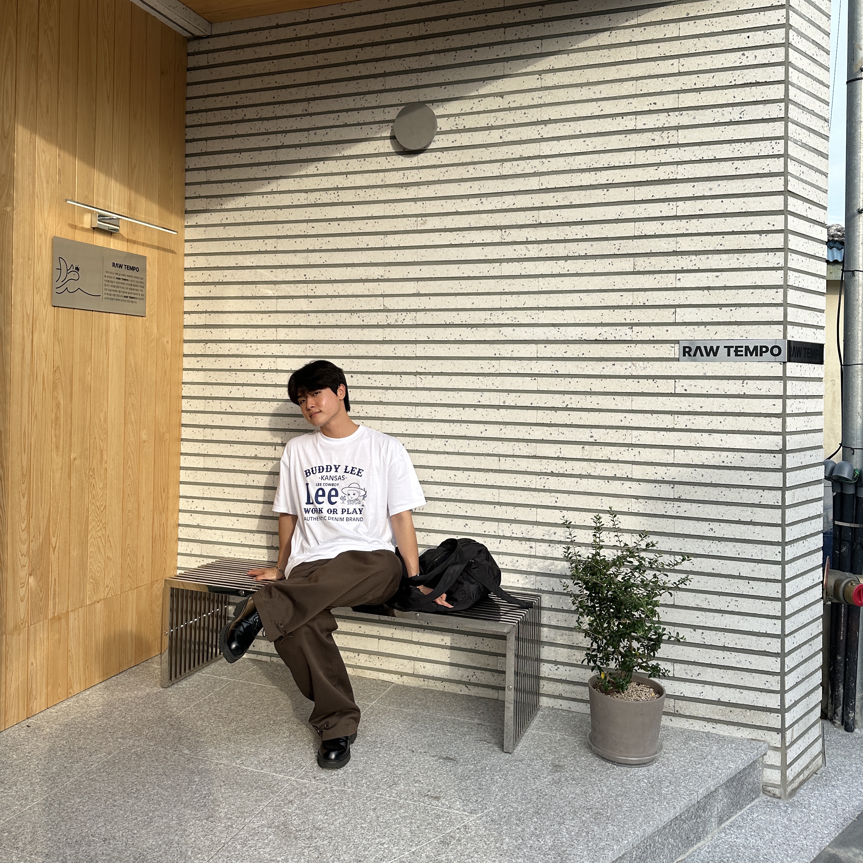 Nocle 001 Nylon Pants Maroon 착용 스타일 - 2