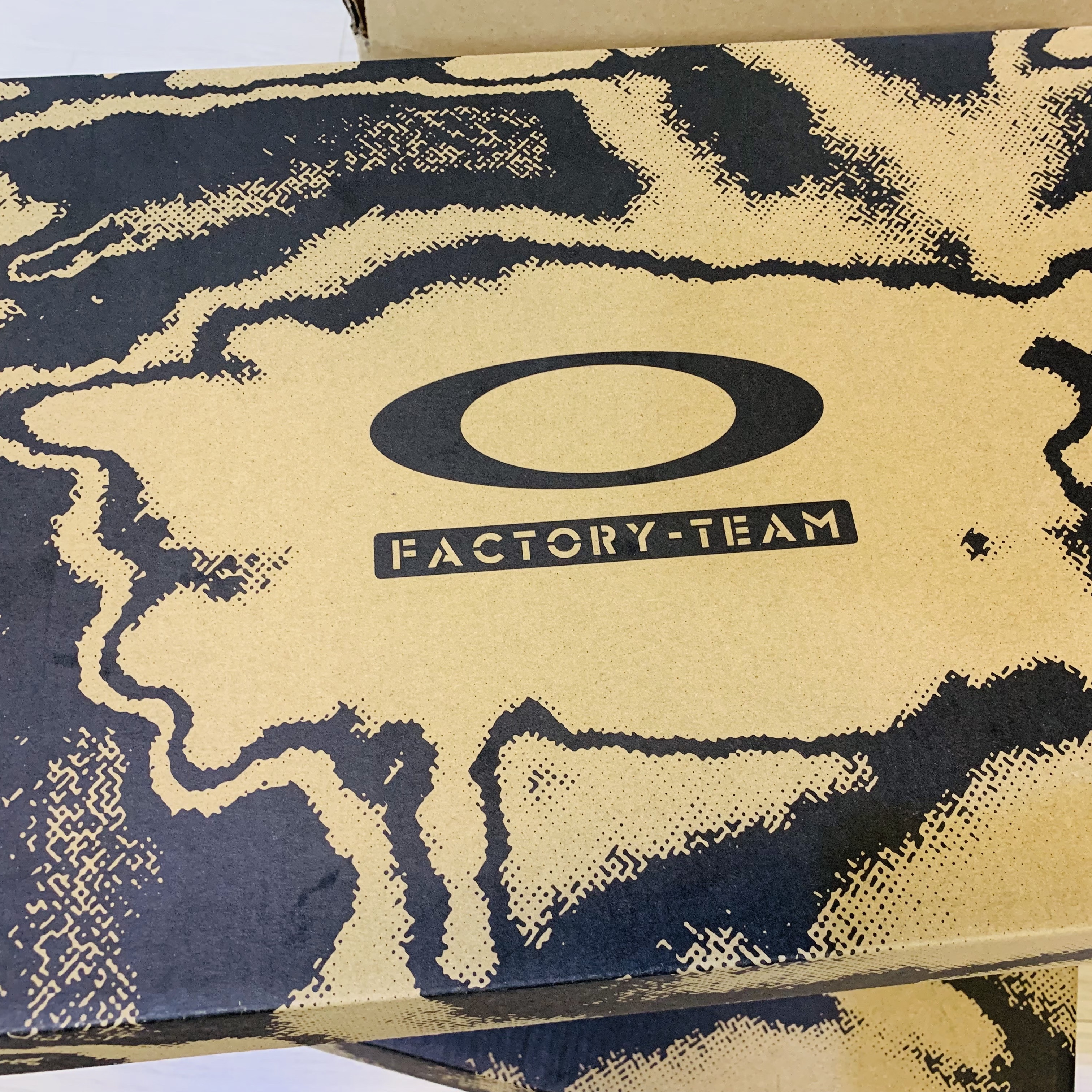 Oakley Factory Team x Brain Dead Flesh Sandals Rose Taupe 착용 스타일 - 1