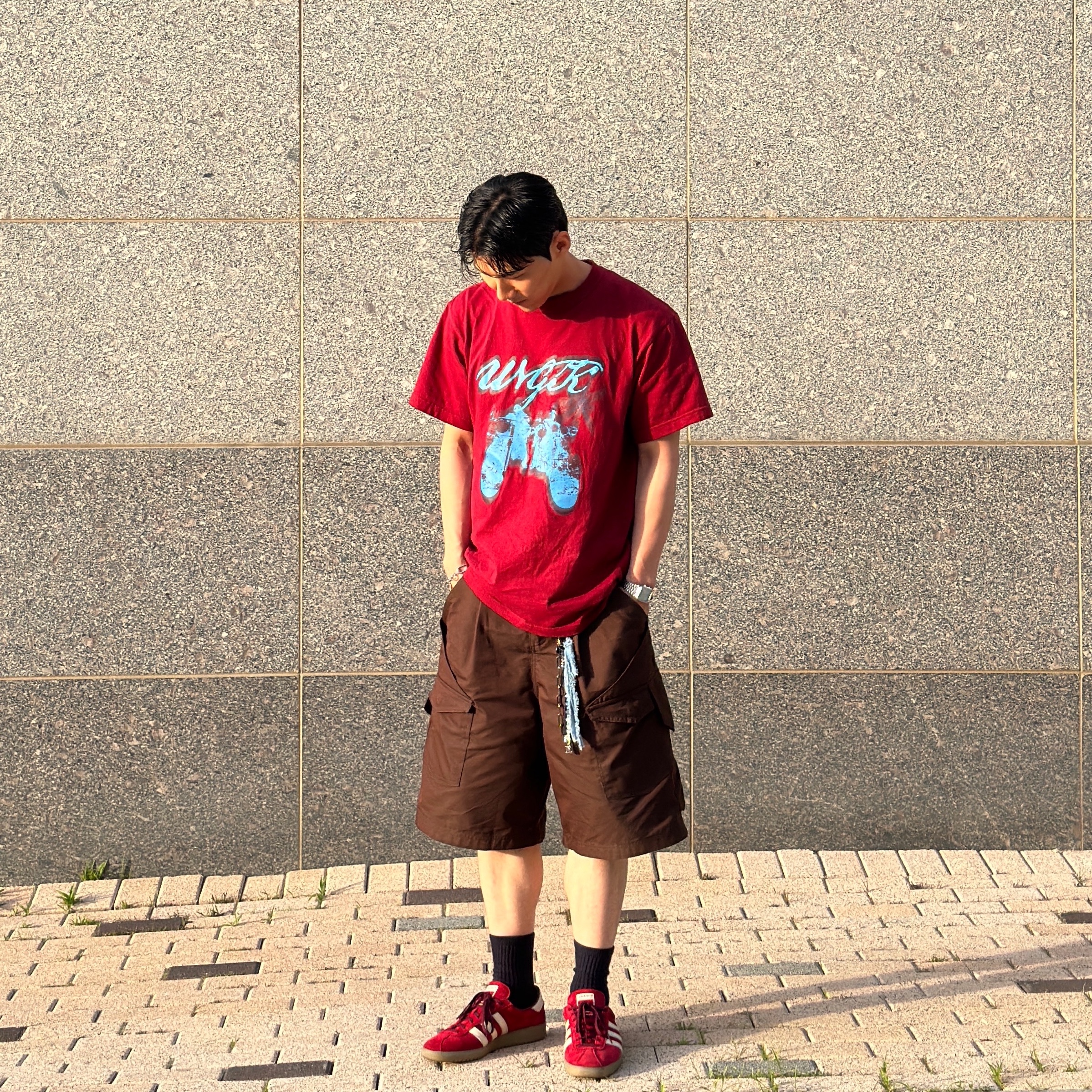 Adidas Bermuda College Burgundy, Casio AQ-230A-2A1MQY 착용 스타일 - 1