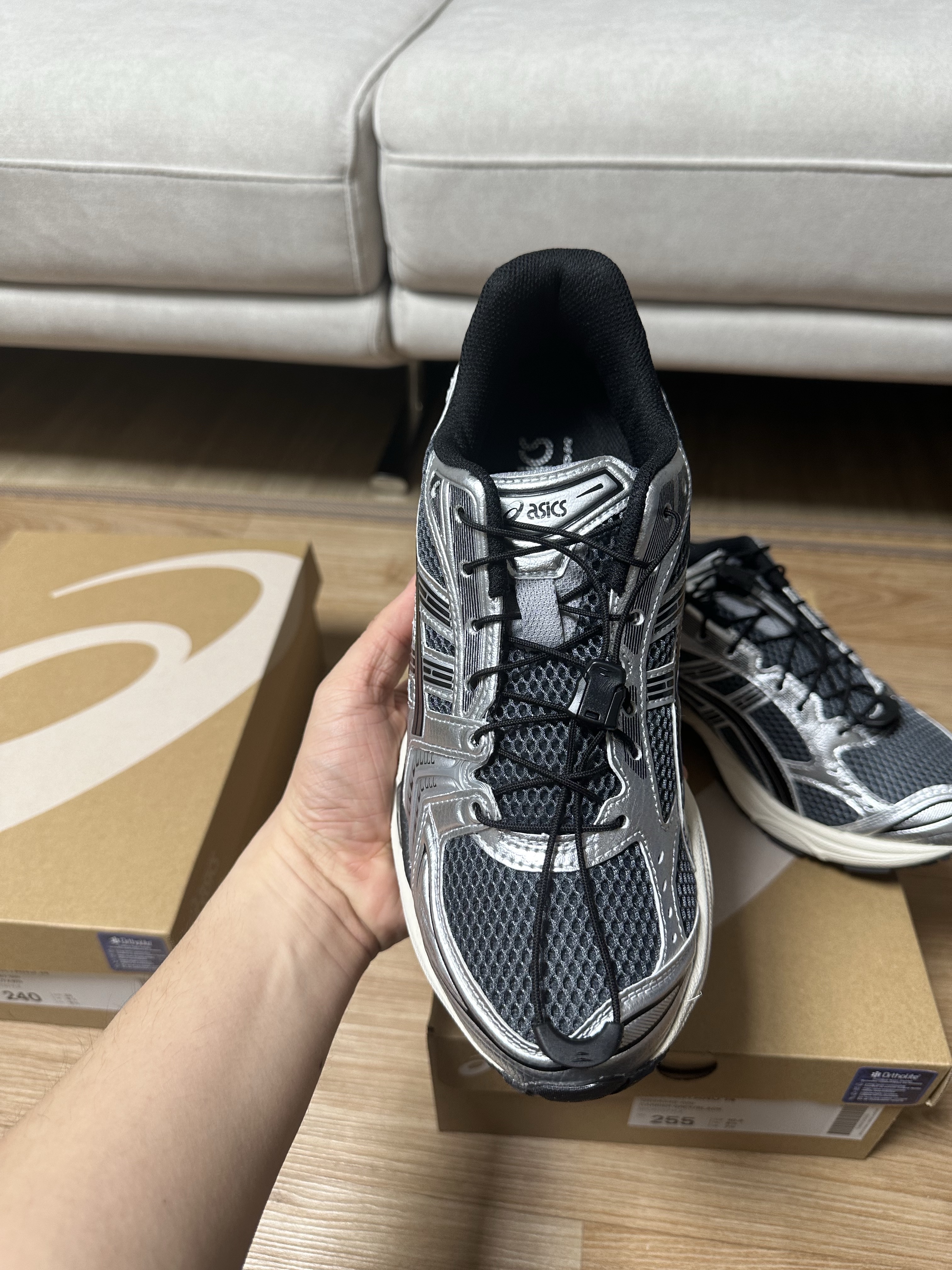 Asics Unlimited Gel-Kayano 14 Carrier Grey Black 착용 스타일 - 1
