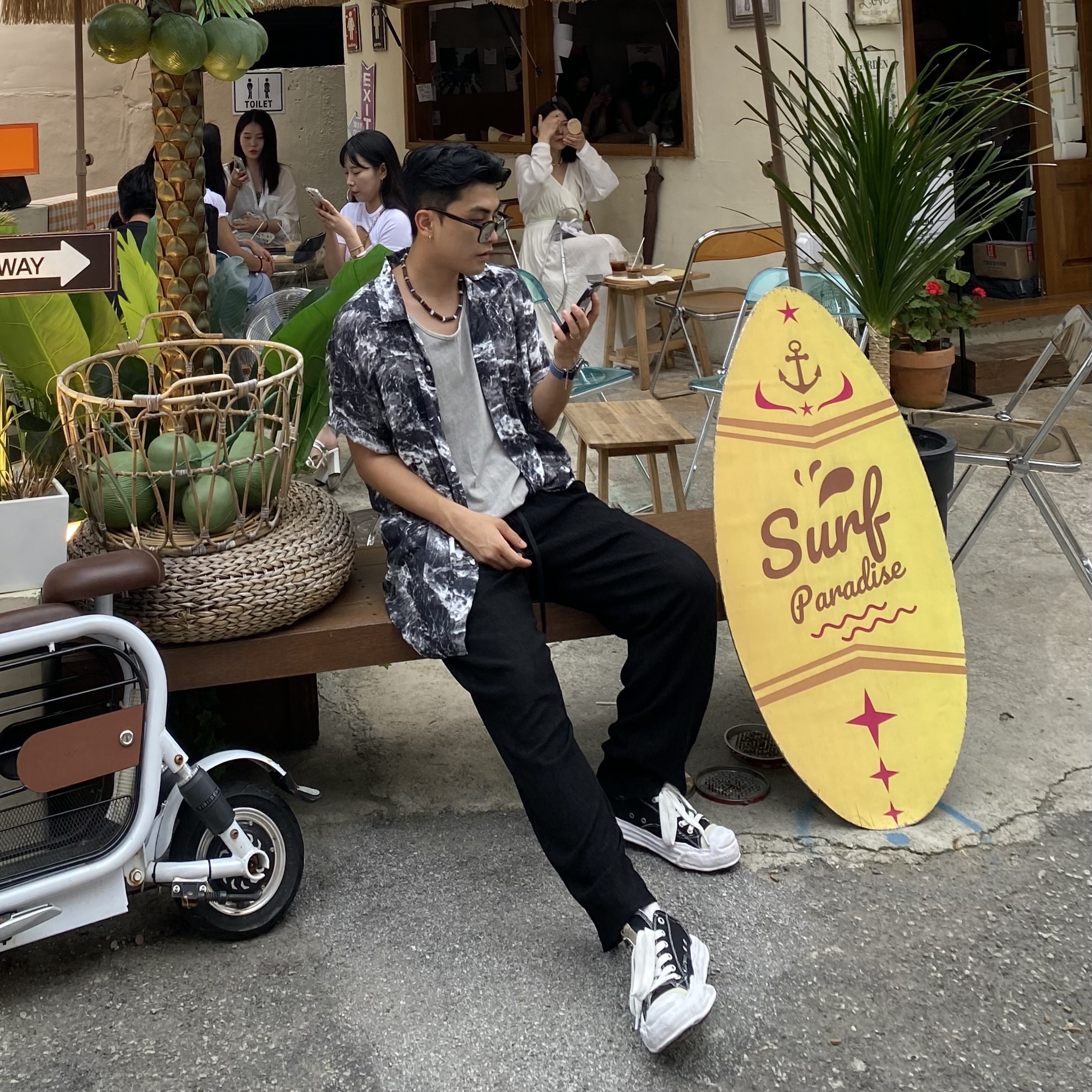 Maison Mihara Yasuhiro Hank OG Sole Canvas Low-top Sneakers Black 착용 스타일