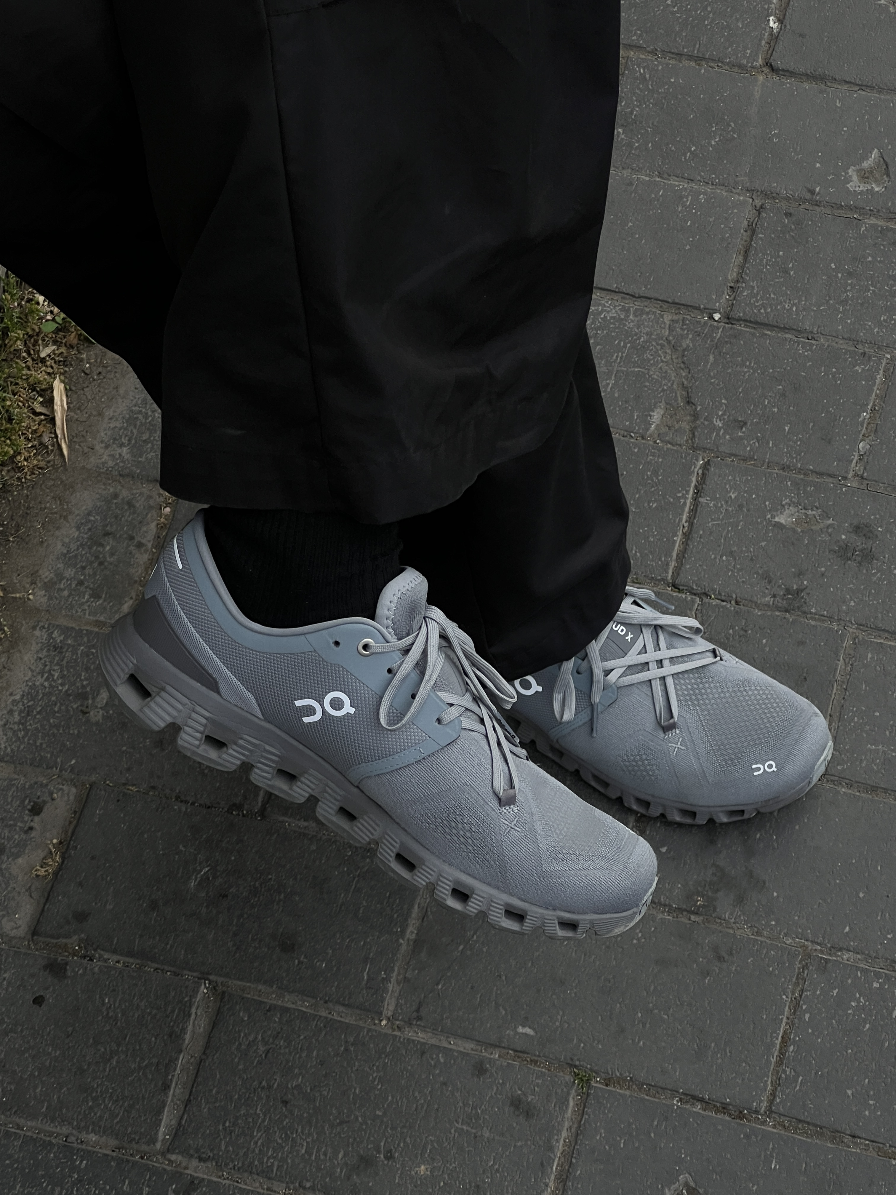 On Running Cloud X 3 Mist Rock, Casio A-158WA-1 착용 스타일 - 5