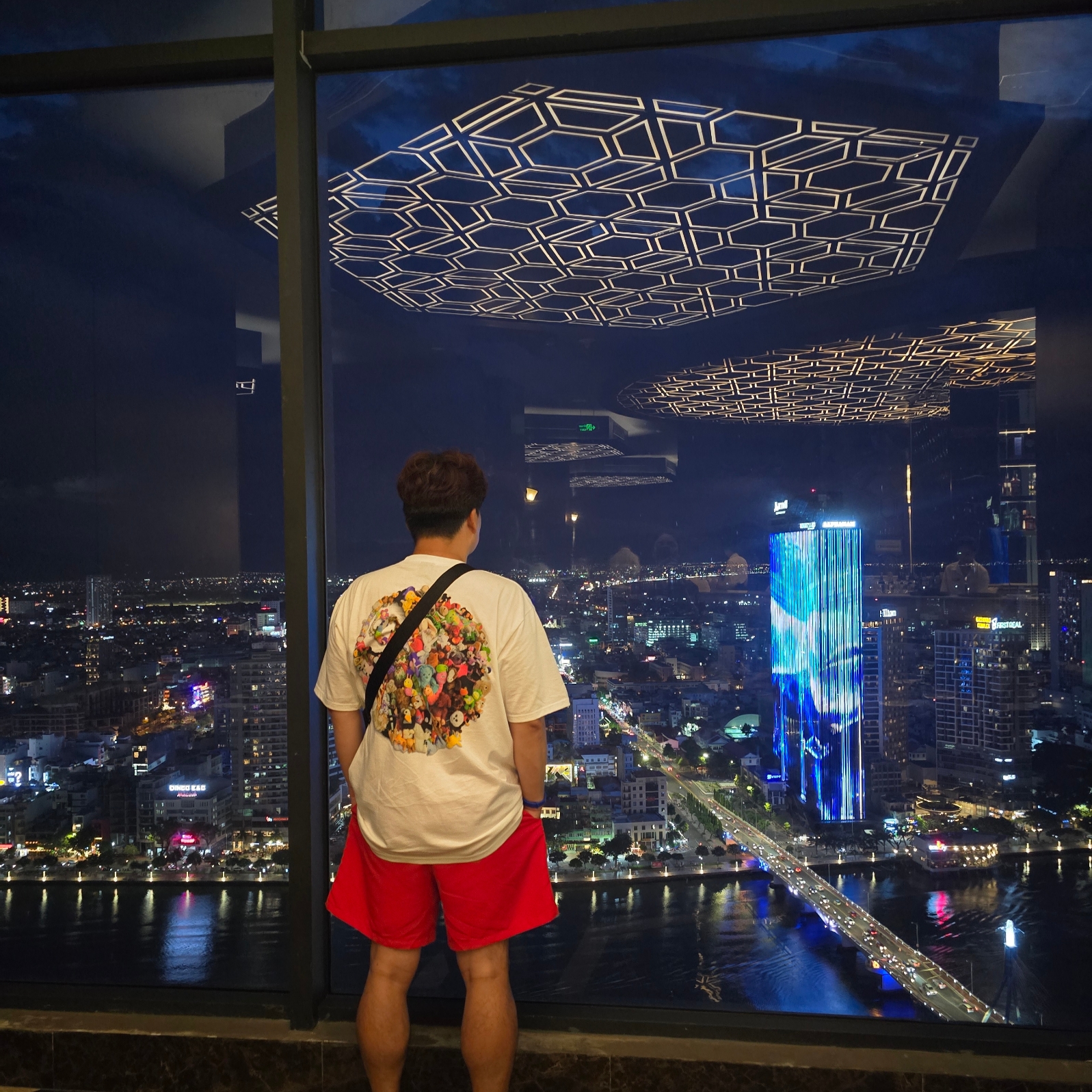 Stussy Stock Water Shorts Bright Red 착용 스타일 - 1