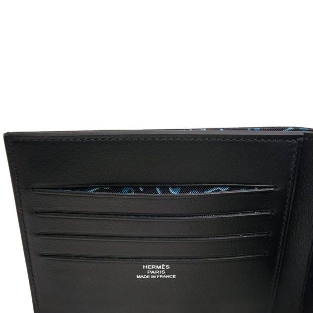 Hermes Citizen Twill Compact Card Holder Evergrain & Silk Clochette Noir Caban 착용 스타일 - 3