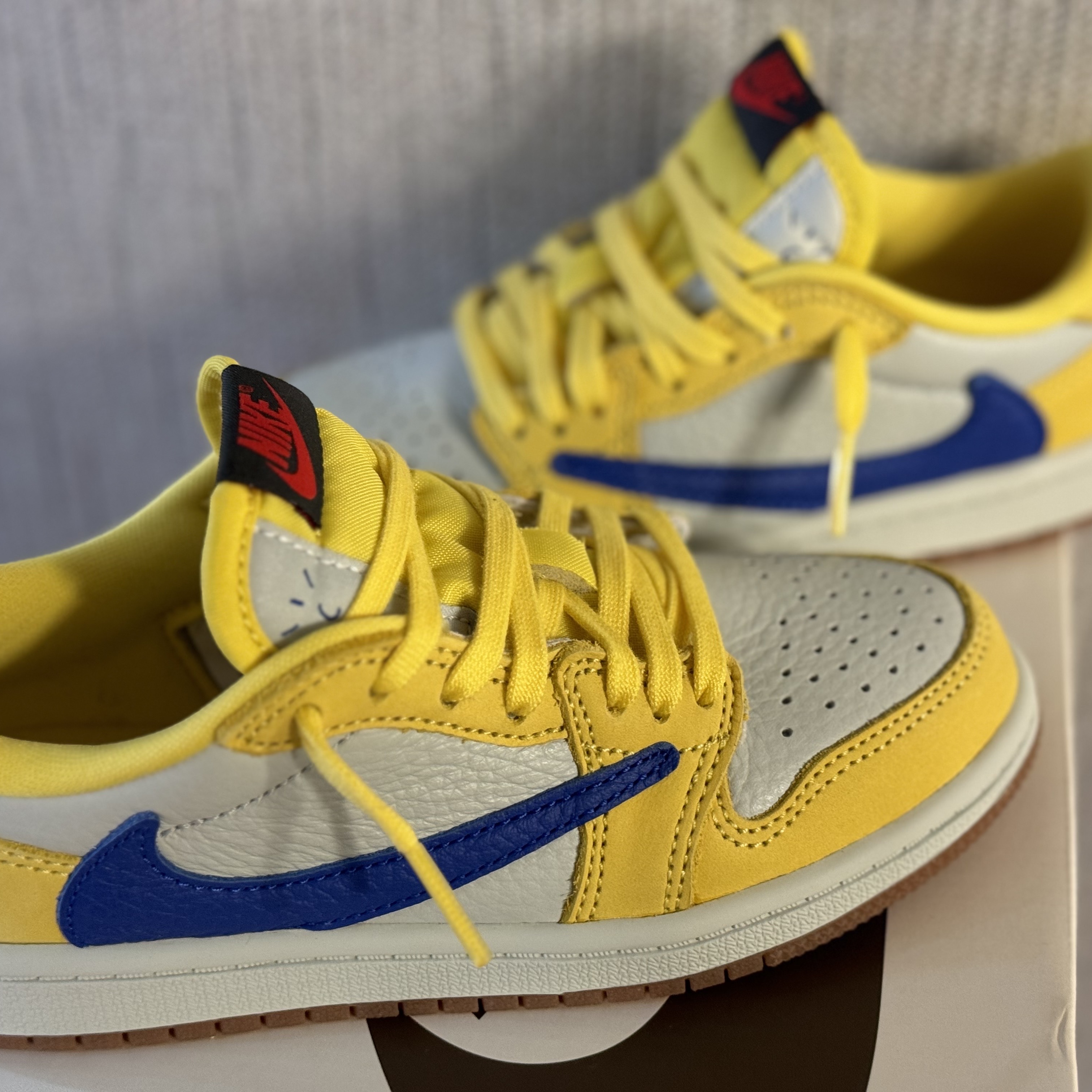 (PS) Jordan 1 x Travis Scott Retro Low OG SP Canary 착용 스타일 - 2