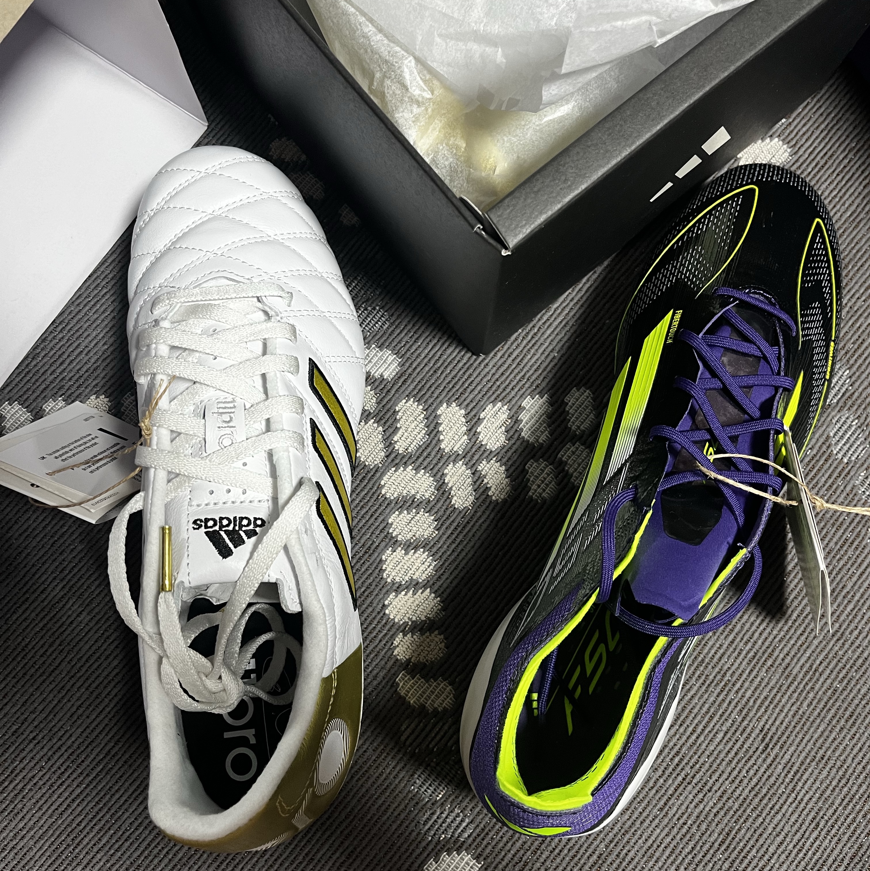 Adidas F50 Elite Fast Reborn FG Purple Lucid Lemon, Adidas 11Pro Toni Kroos FG Cloud White Gold Metallic 착용 스타일