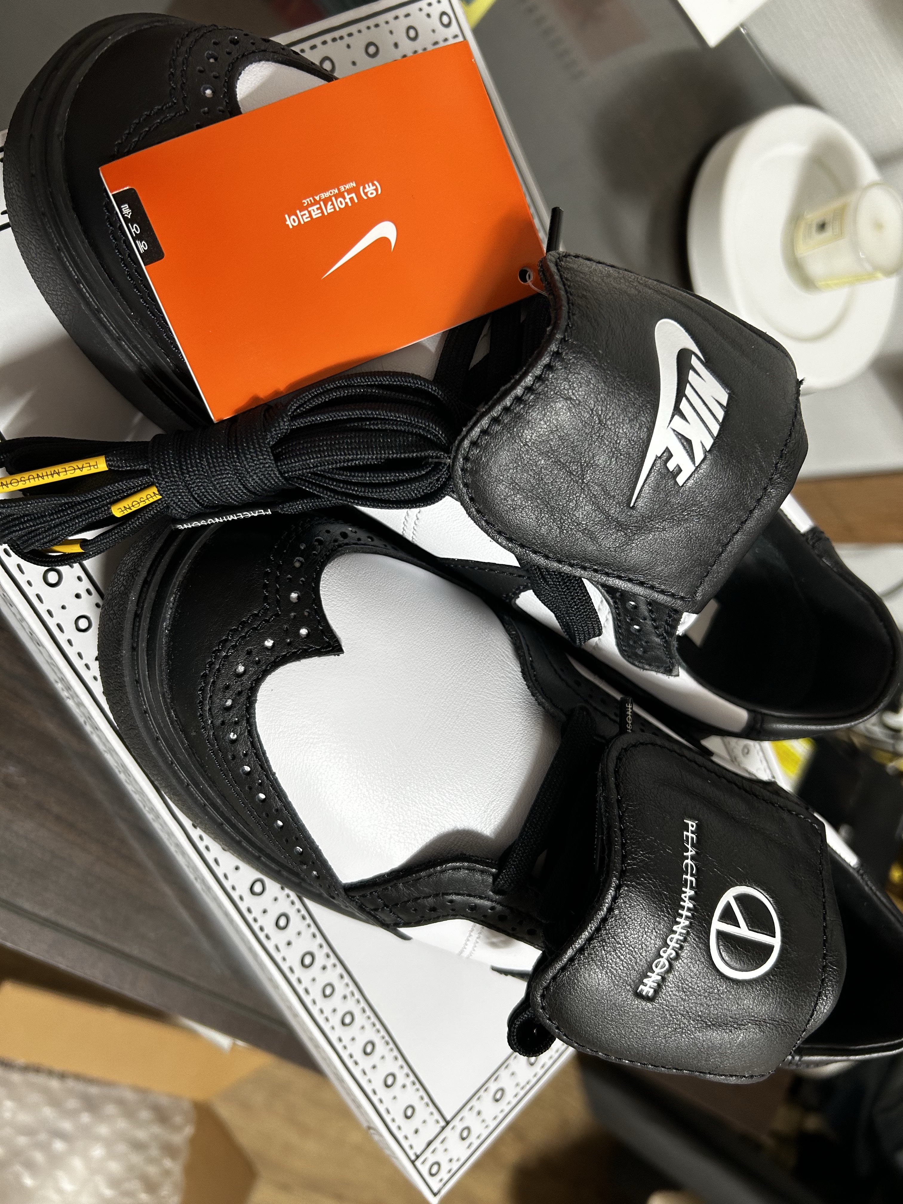 Nike x Peaceminusone Kwondo1 Black and White 착용 스타일 - 1