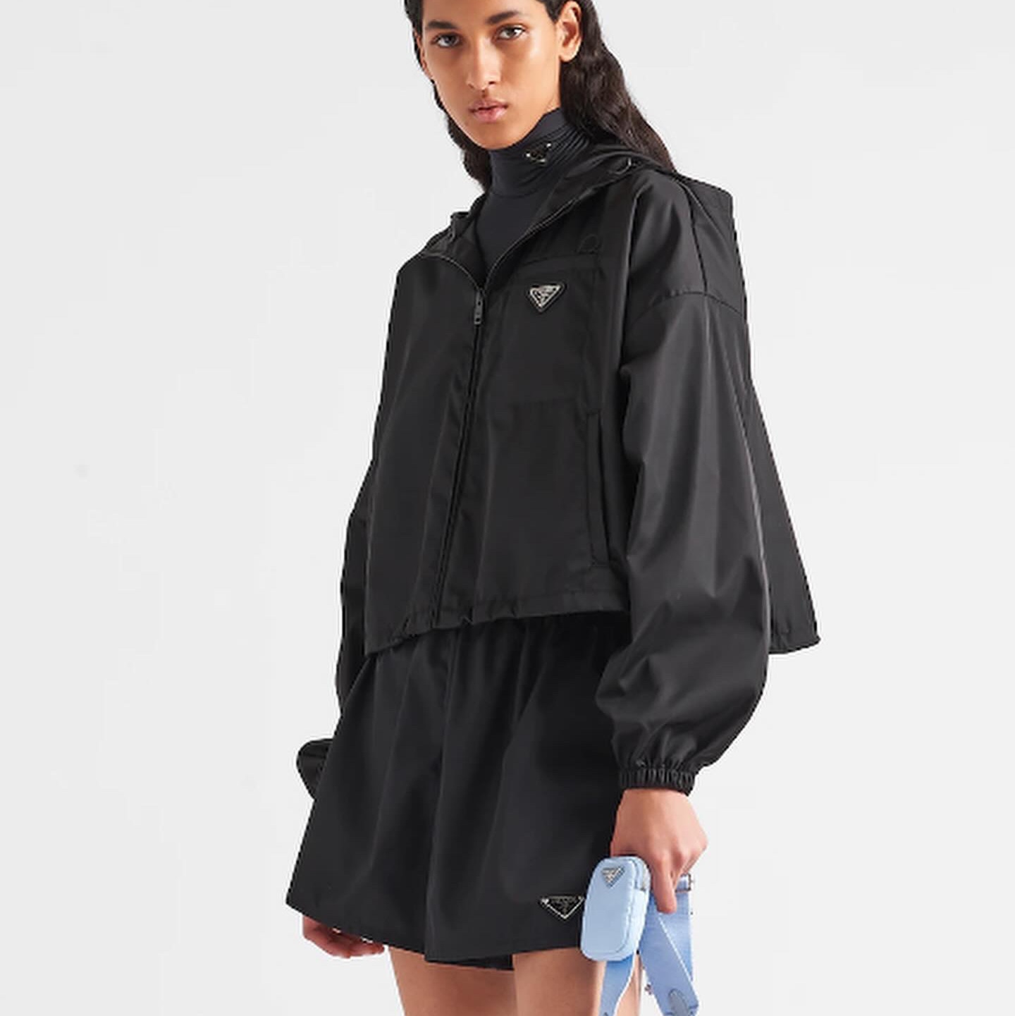 (W) Prada Re-Nylon Cropped Jacket Black 착용 스타일 - 2