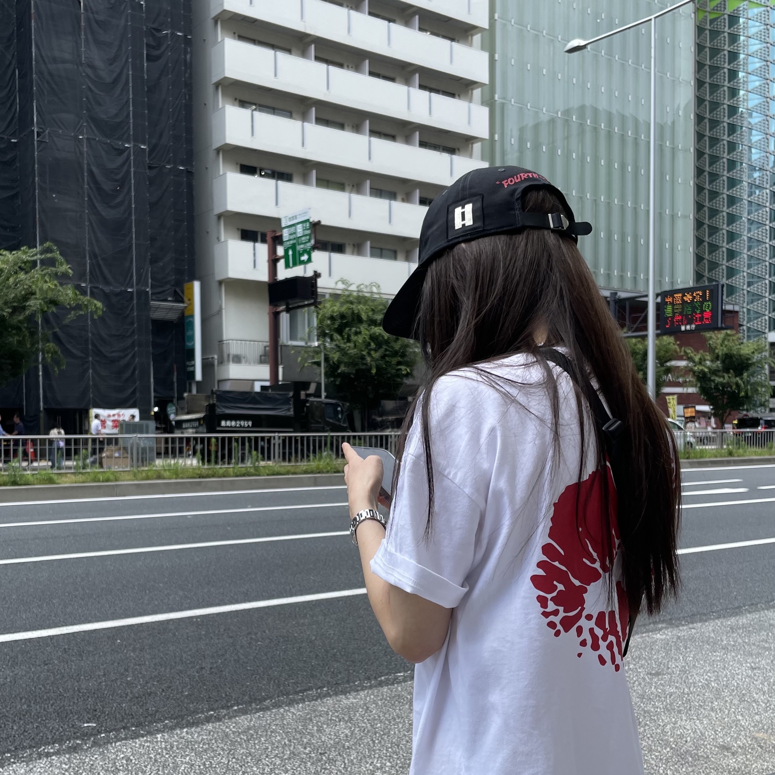 Honey Scoop House Lips T-Shirt White 착용 스타일