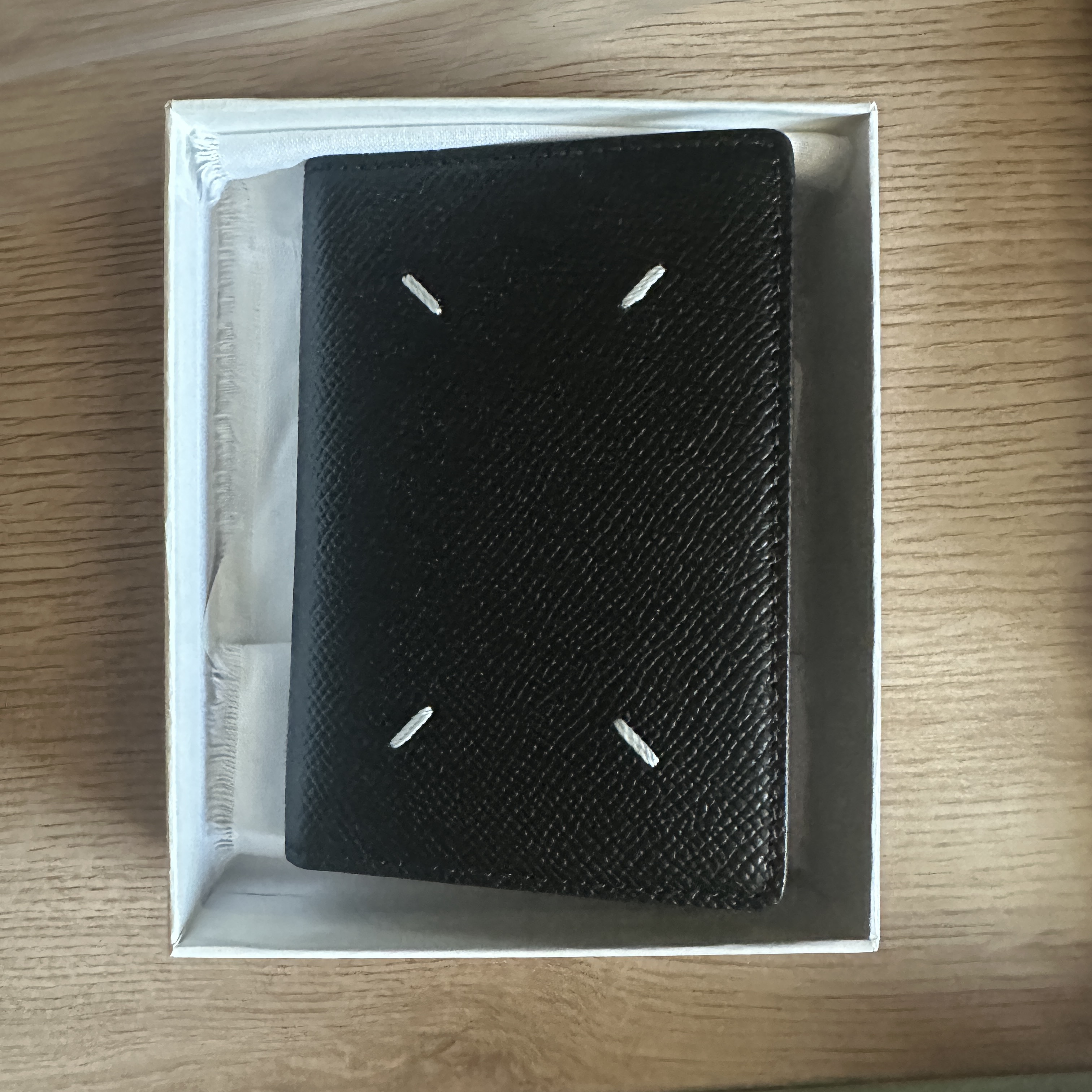 Maison Margiela Leather Bi-Fold Card Holder Black 착용 스타일